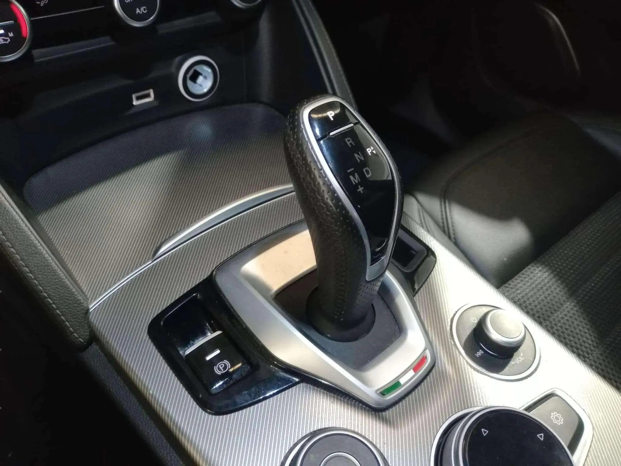 Alfa Romeo Stelvio 2.2 Diesel Sprint RWD - foto 7