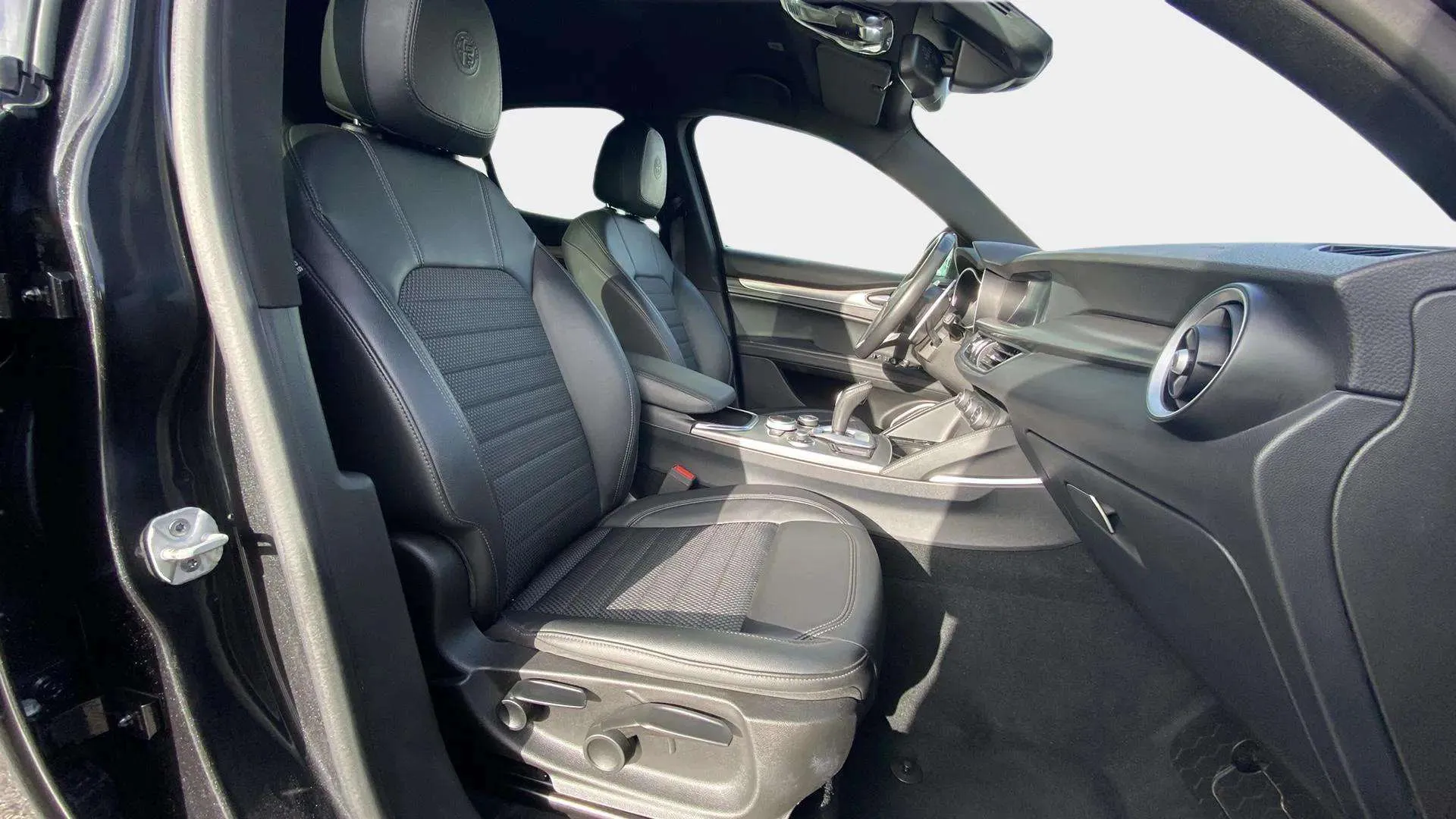 Alfa Romeo Stelvio 2.2 Diesel Sprint RWD - foto 13