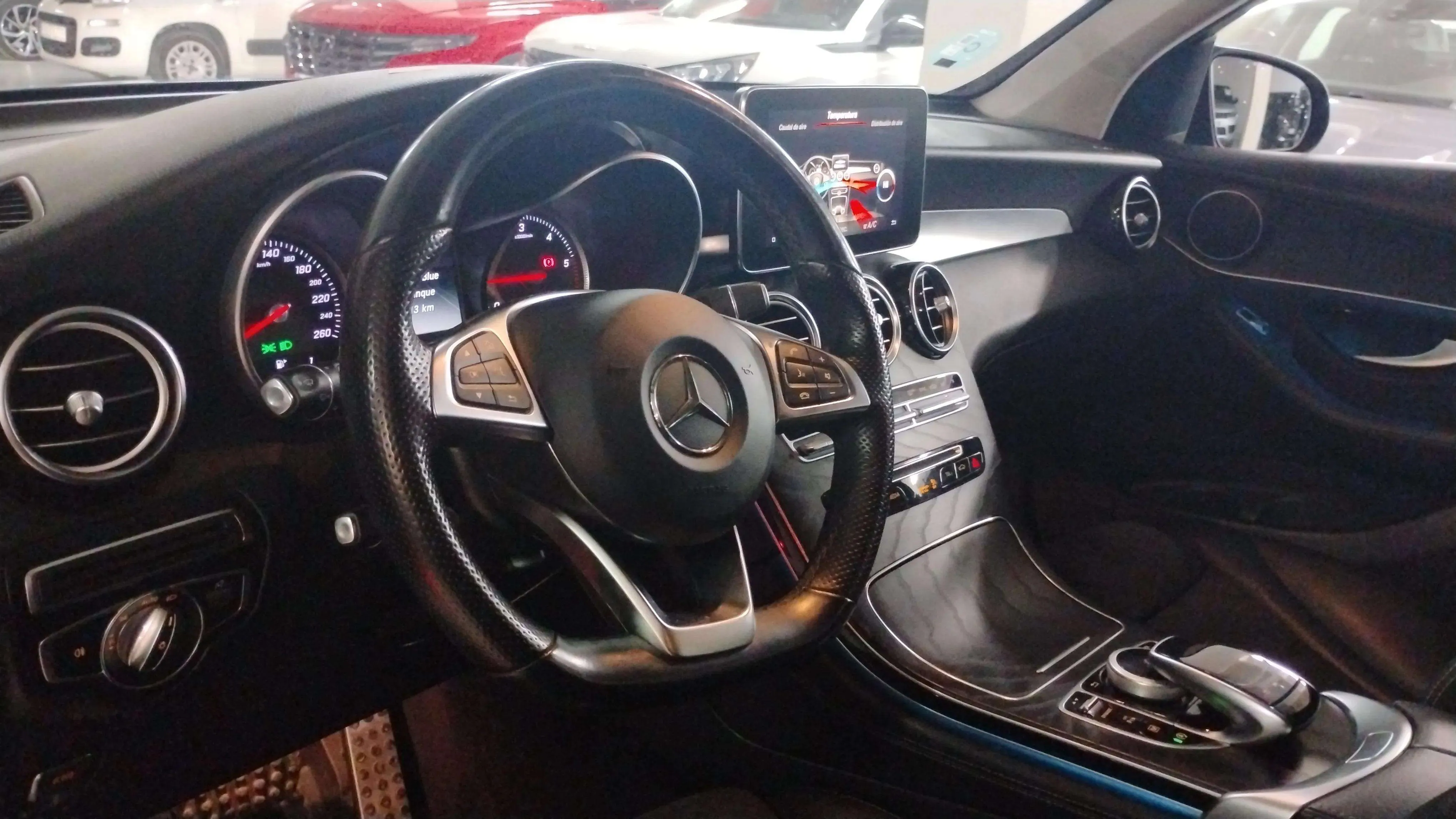 Mercedes-Benz GLC 220 d 4MATIC - foto 7