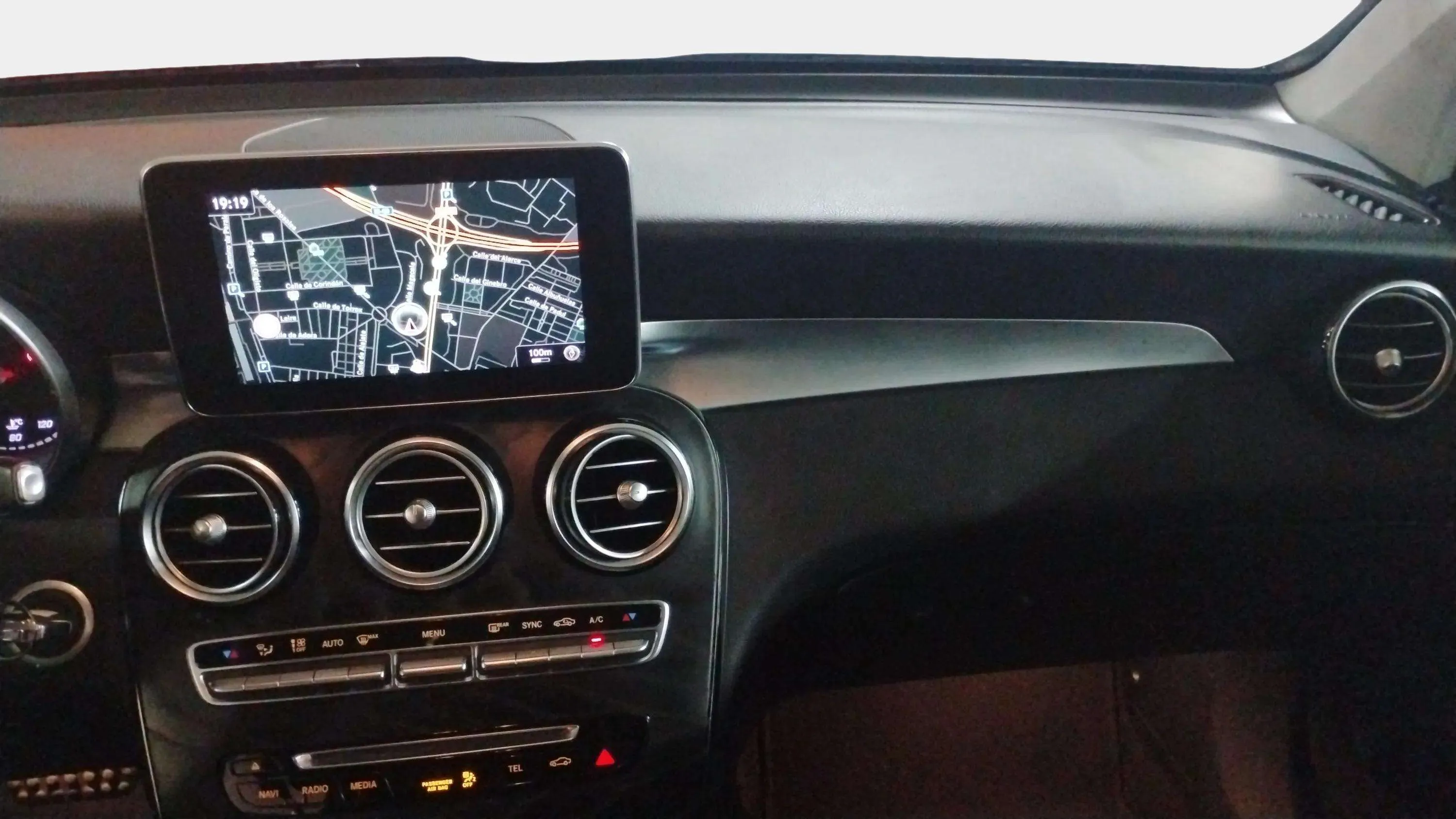 Mercedes-Benz GLC 220 d 4MATIC - foto 5