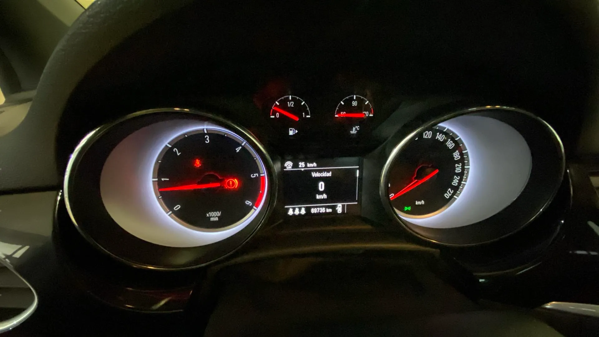 Opel Astra 1.6 CDTi Dynamic - foto 17