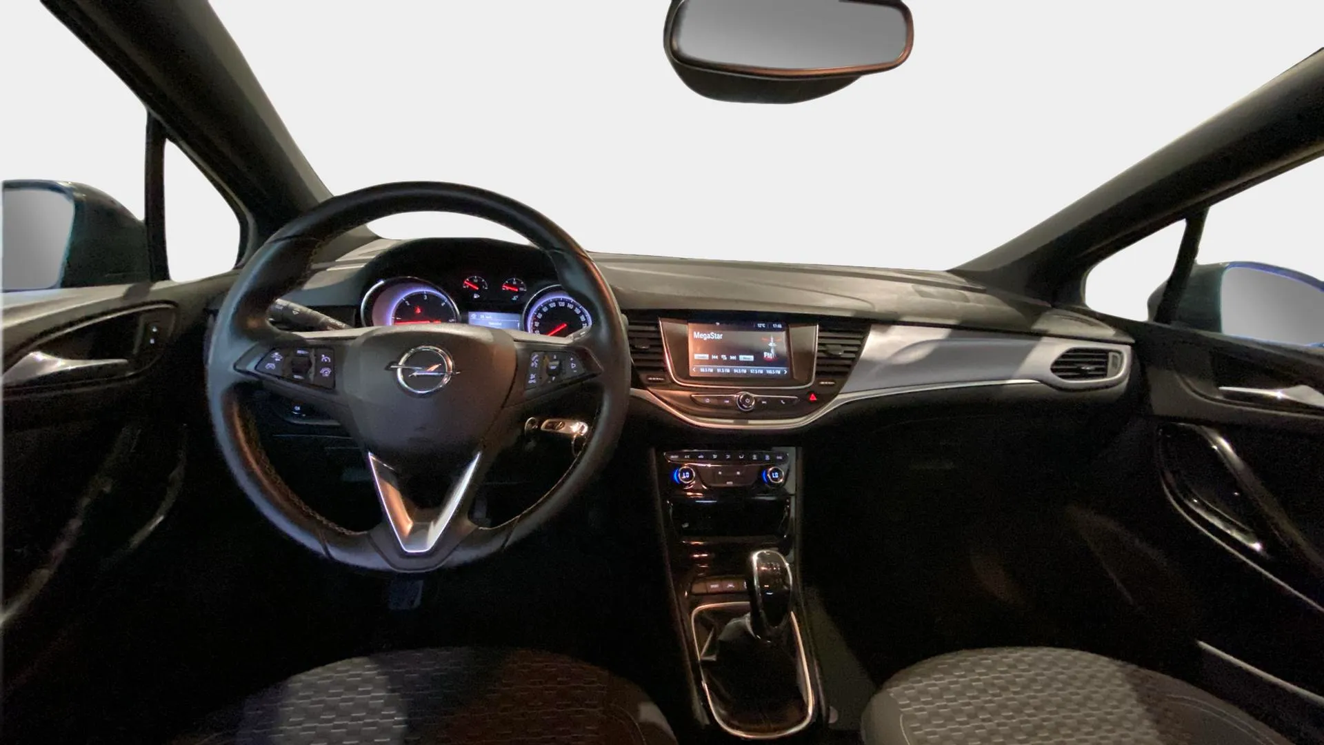 Opel Astra 1.6 CDTi Dynamic - foto 10