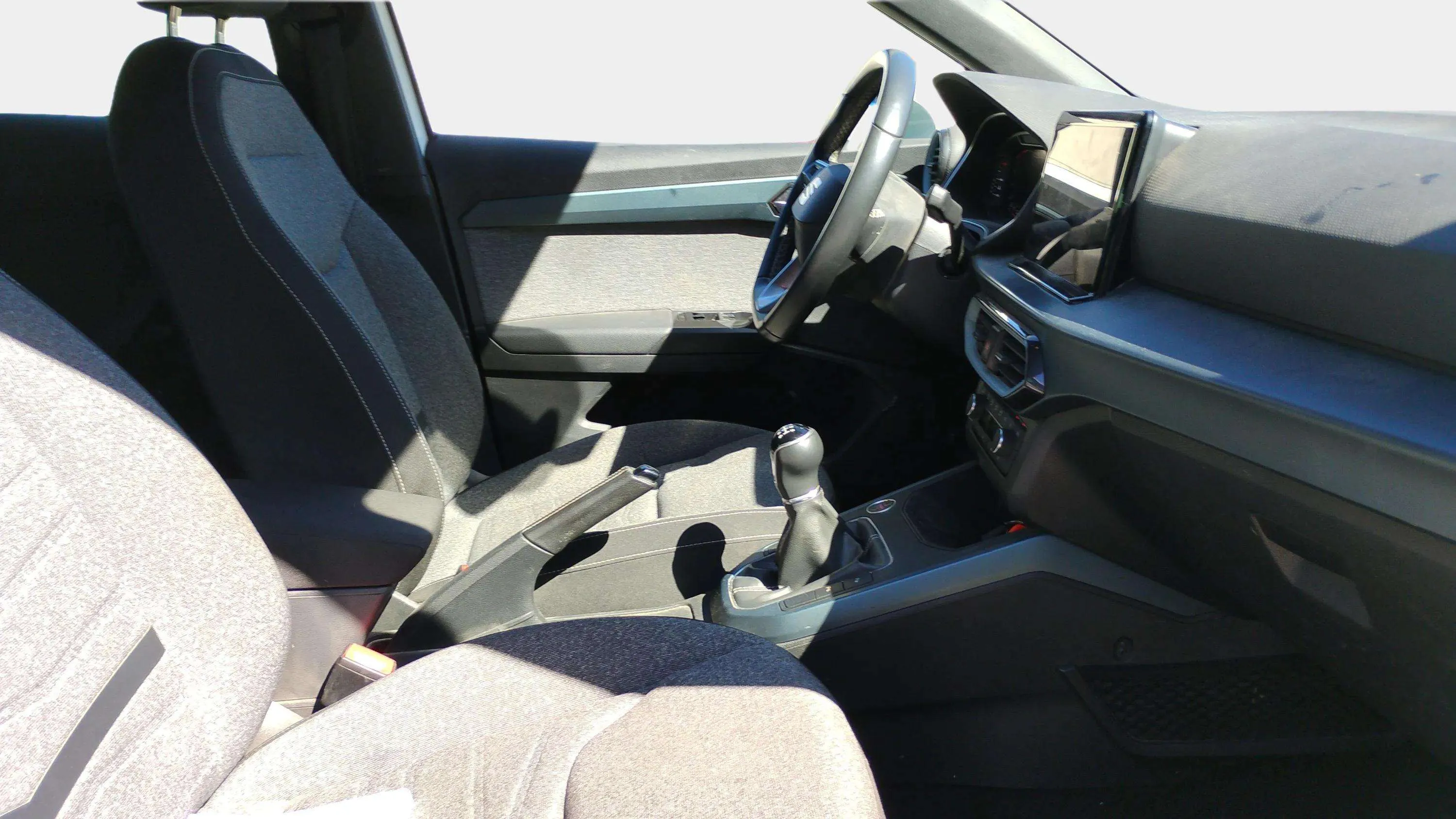 SEAT Arona 1.0 TSI Reference - foto 18