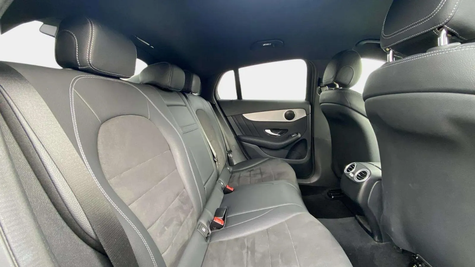 Mercedes-Benz GLC 250 d 4MATIC - foto 12