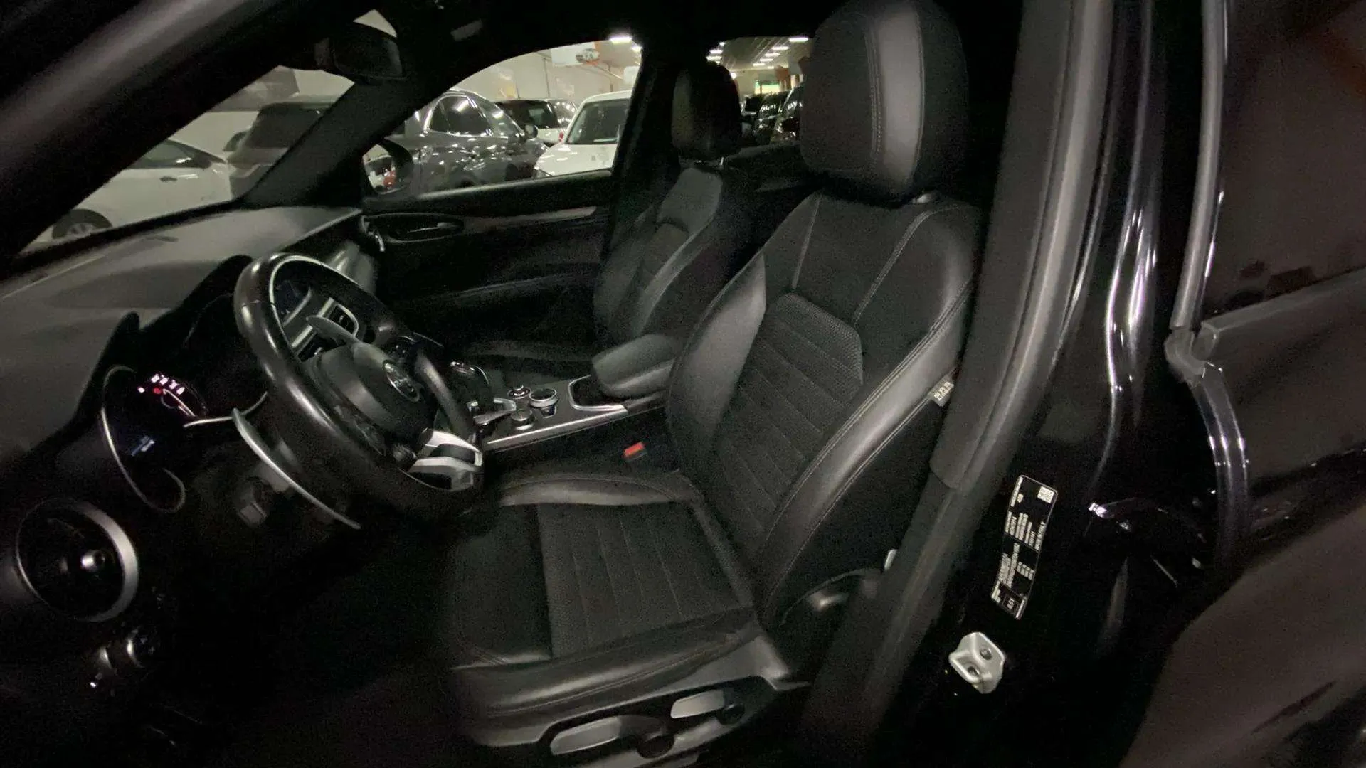 Alfa Romeo Stelvio 2.2 Diesel Sprint RWD - foto 17