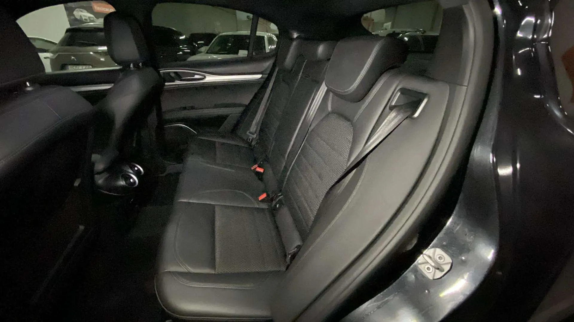 Alfa Romeo Stelvio 2.2 Diesel Sprint RWD - foto 19