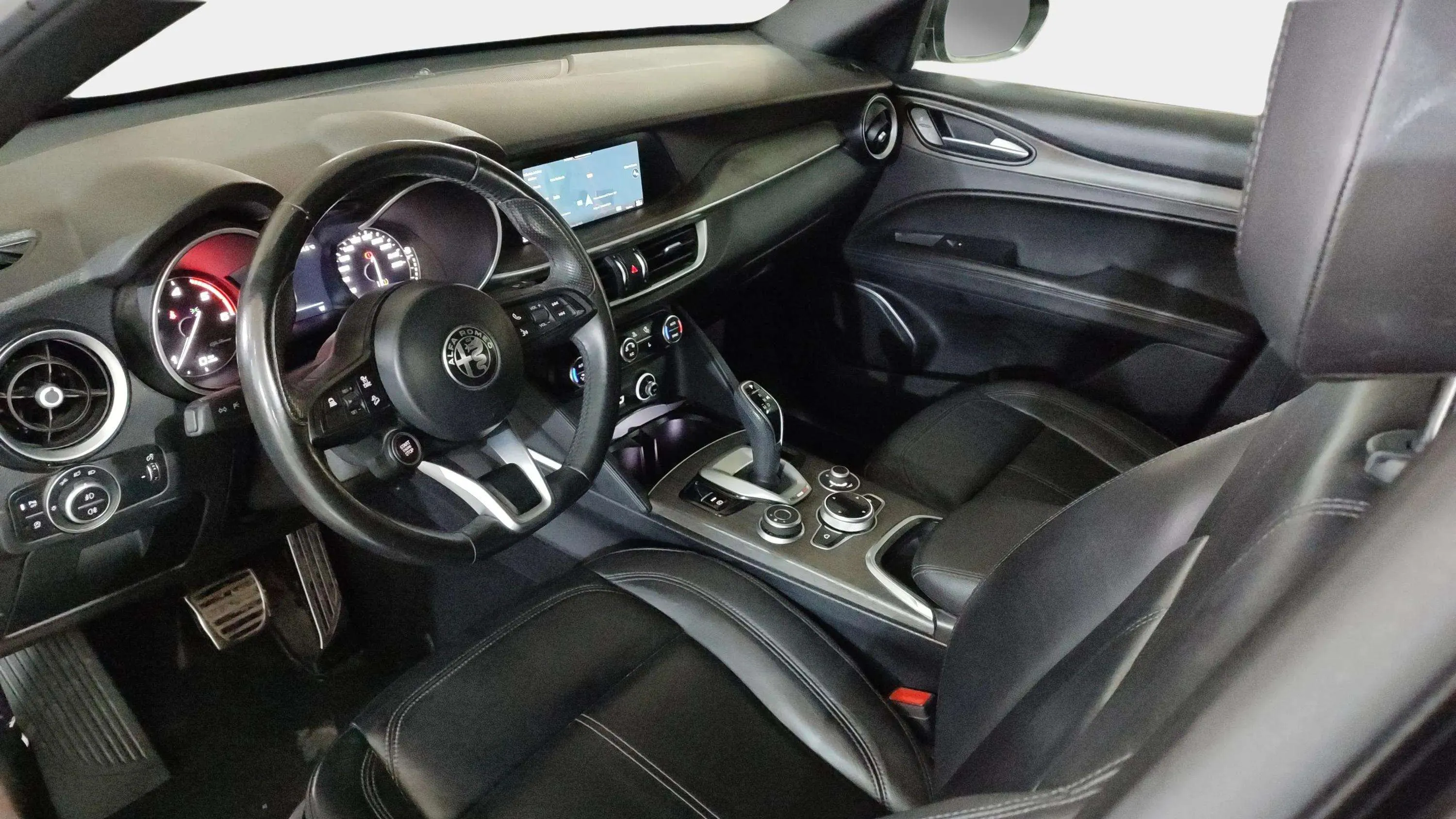 Alfa Romeo Stelvio 2.2 Diésel TI Q4 - foto 5