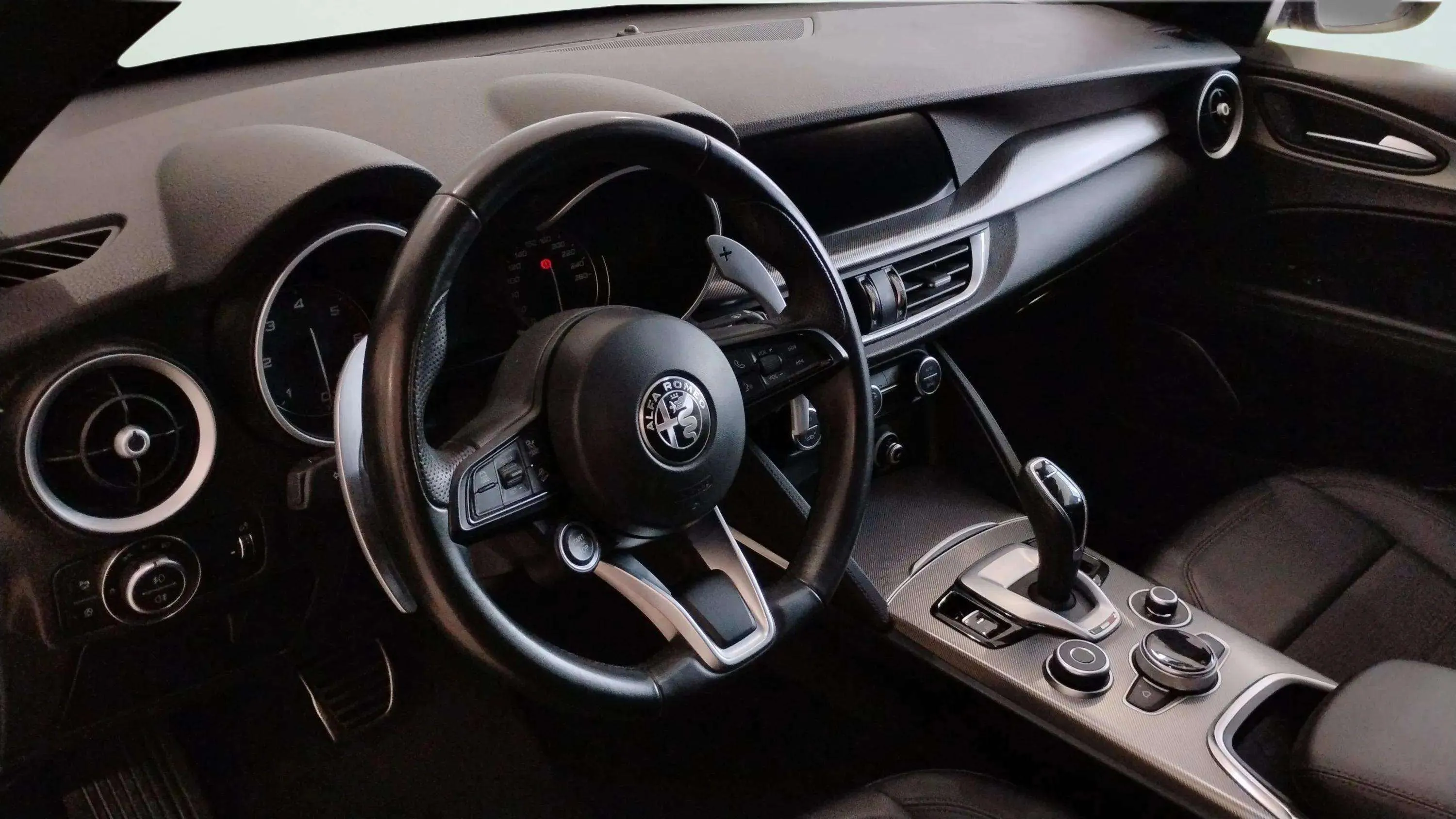 Alfa Romeo Stelvio 2.2 Diesel Sprint RWD - foto 7