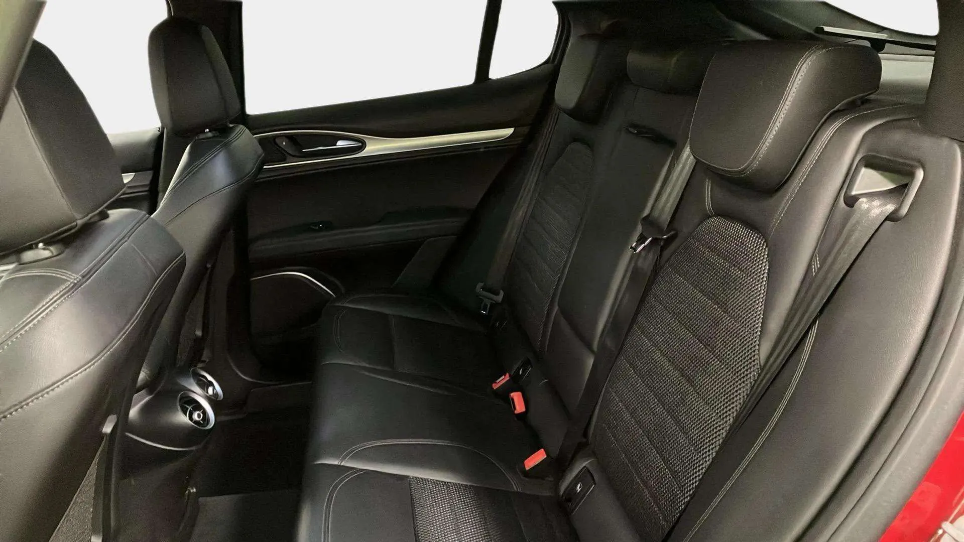 Alfa Romeo Stelvio 2.2 Diesel Sprint RWD - foto 14