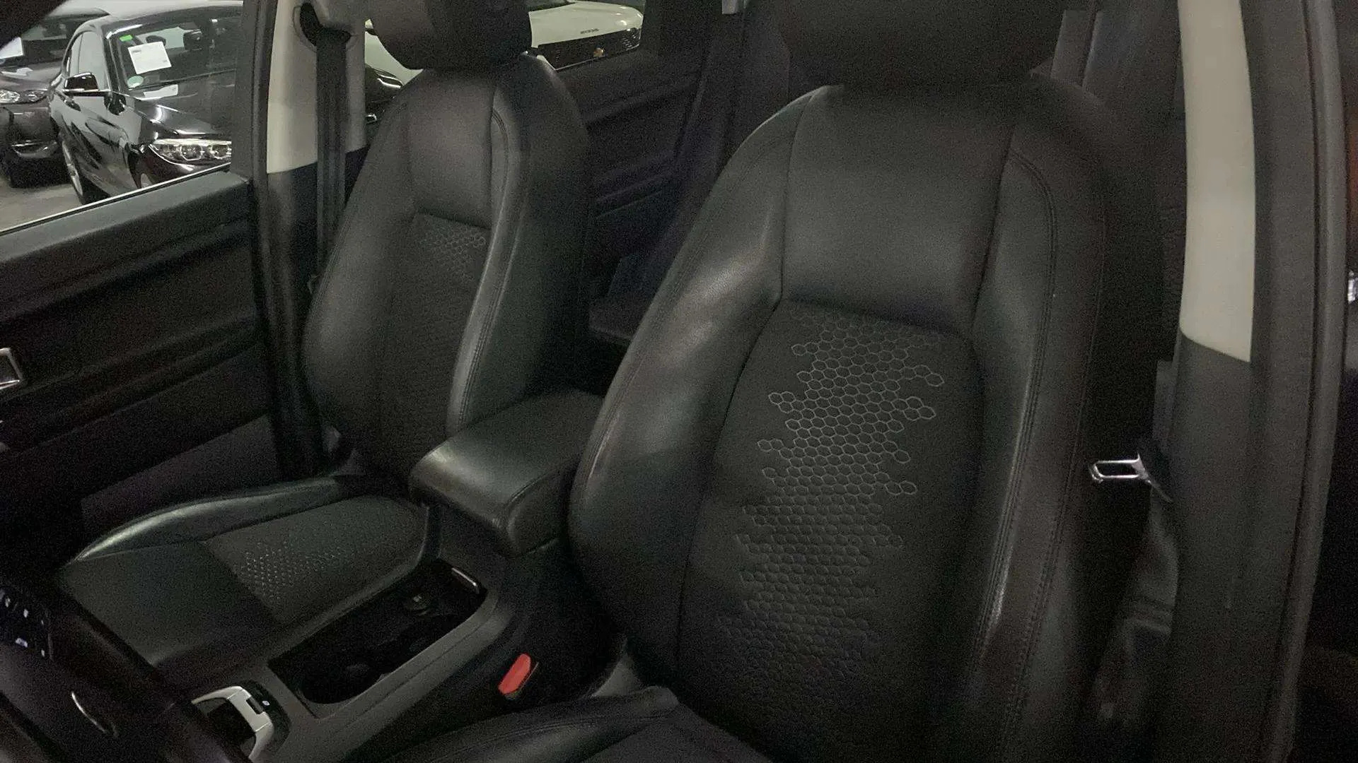 Land Rover Discovery Sport 2.0L SD4 HSE 4WD - foto 29
