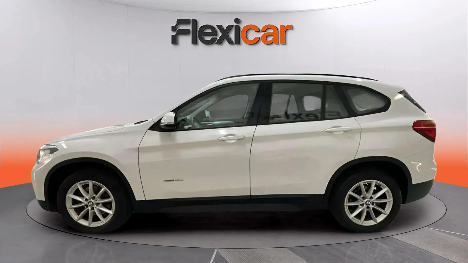 BMW X1 sDrive18dA - foto 3