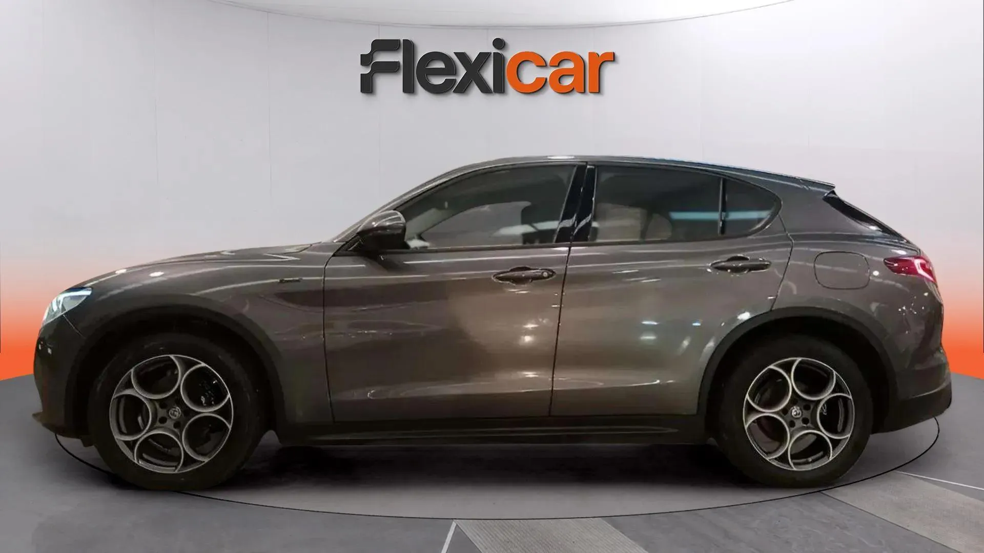 Alfa Romeo Stelvio 2.0 Gasolina Sprint Q4 - foto 2