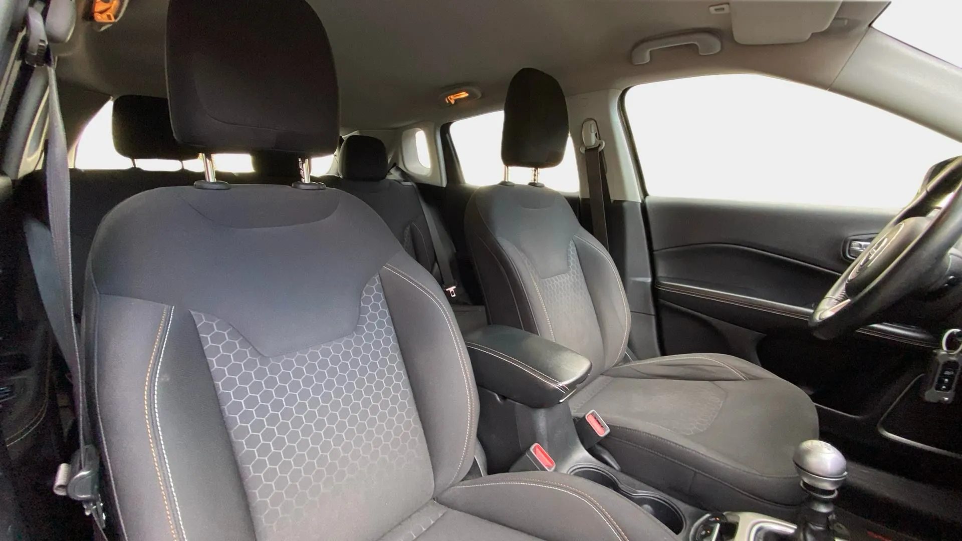 Jeep Compass 1.4 Mair Limited 4x2 - foto 17