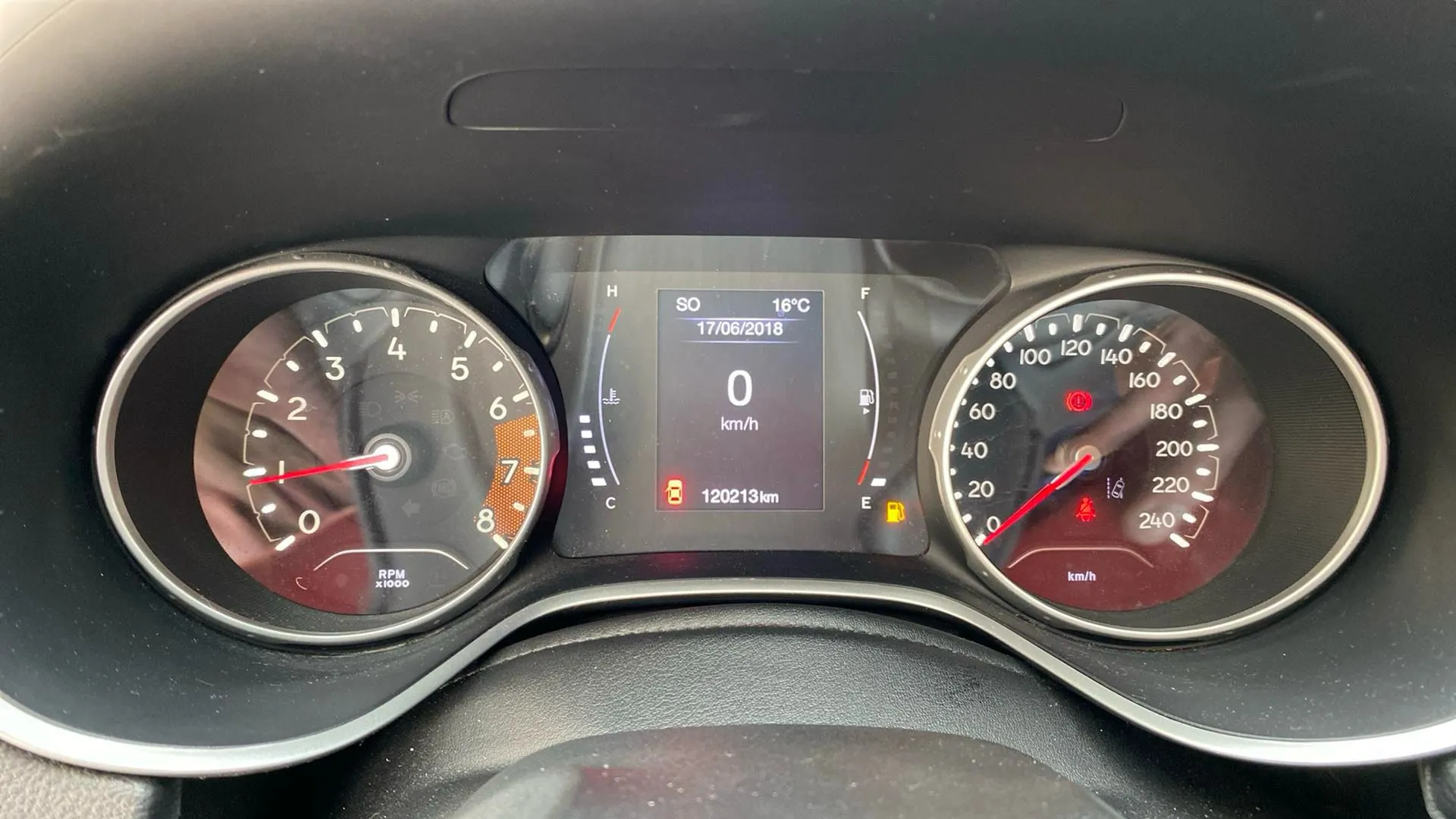 Jeep Compass 1.4 Mair Limited 4x2 - foto 9