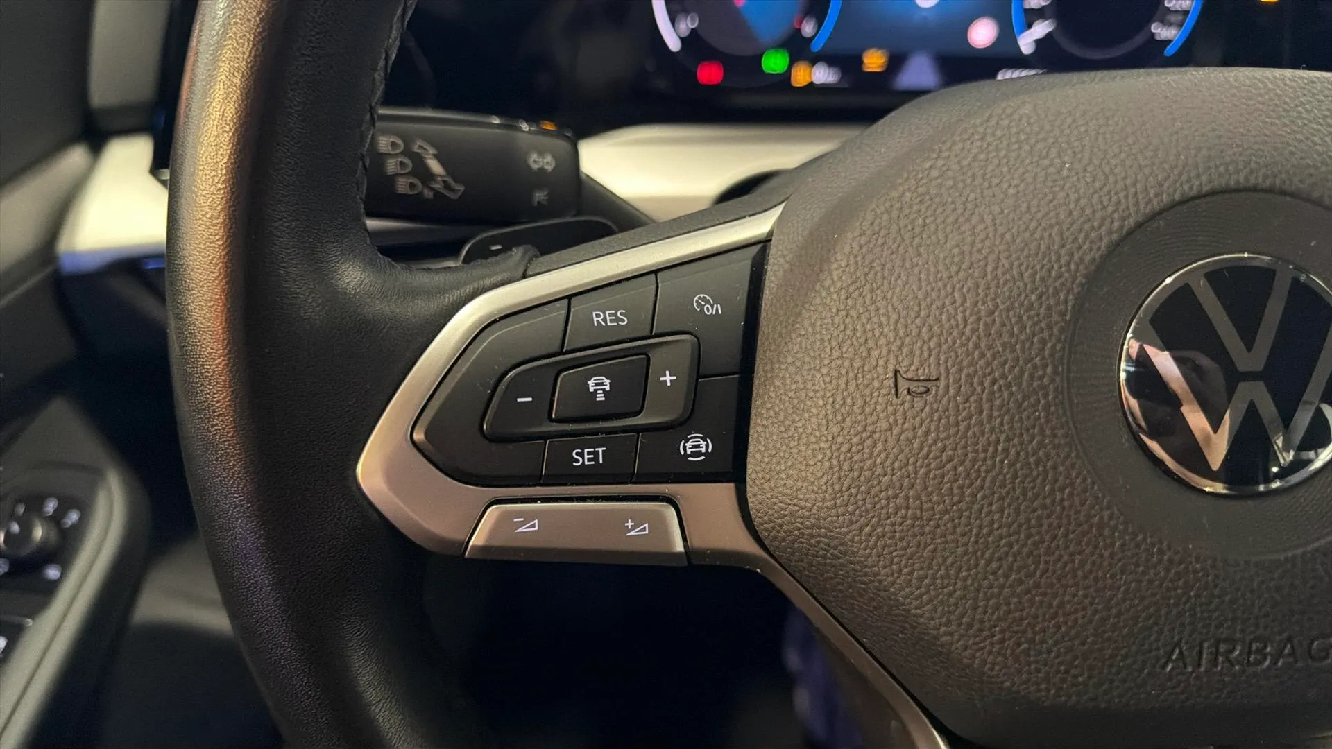 Volkswagen Golf 1.0 TSI - foto 11