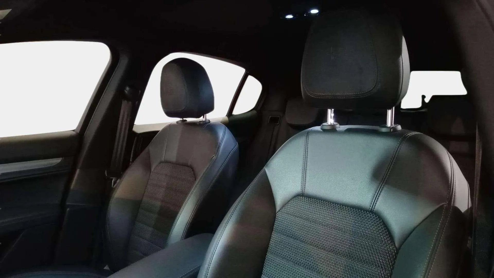Alfa Romeo Stelvio 2.0 Gasolina Sprint Q4 - foto 7