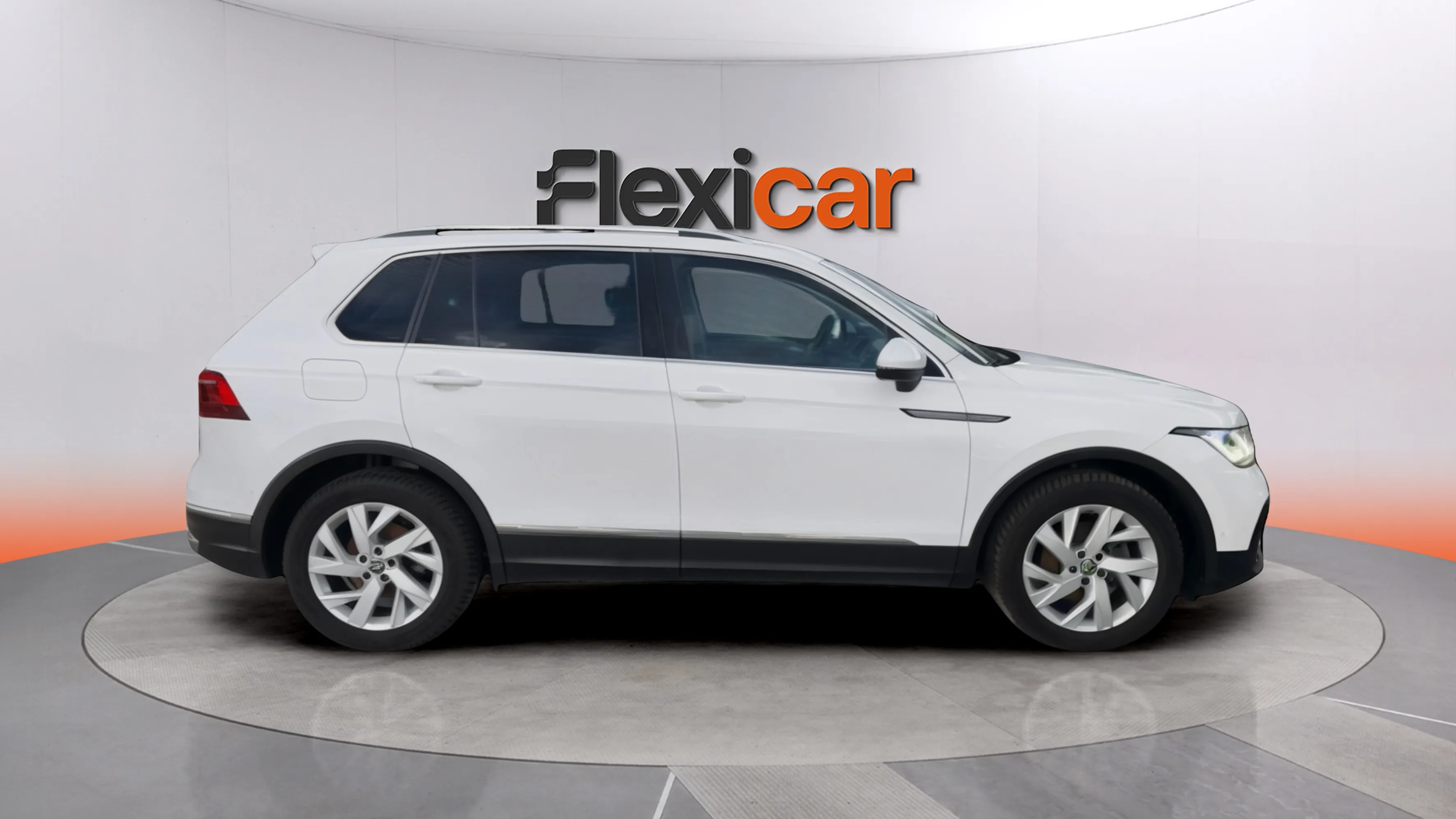 Volkswagen Tiguan Life 2.0 TDI DSG - foto 8