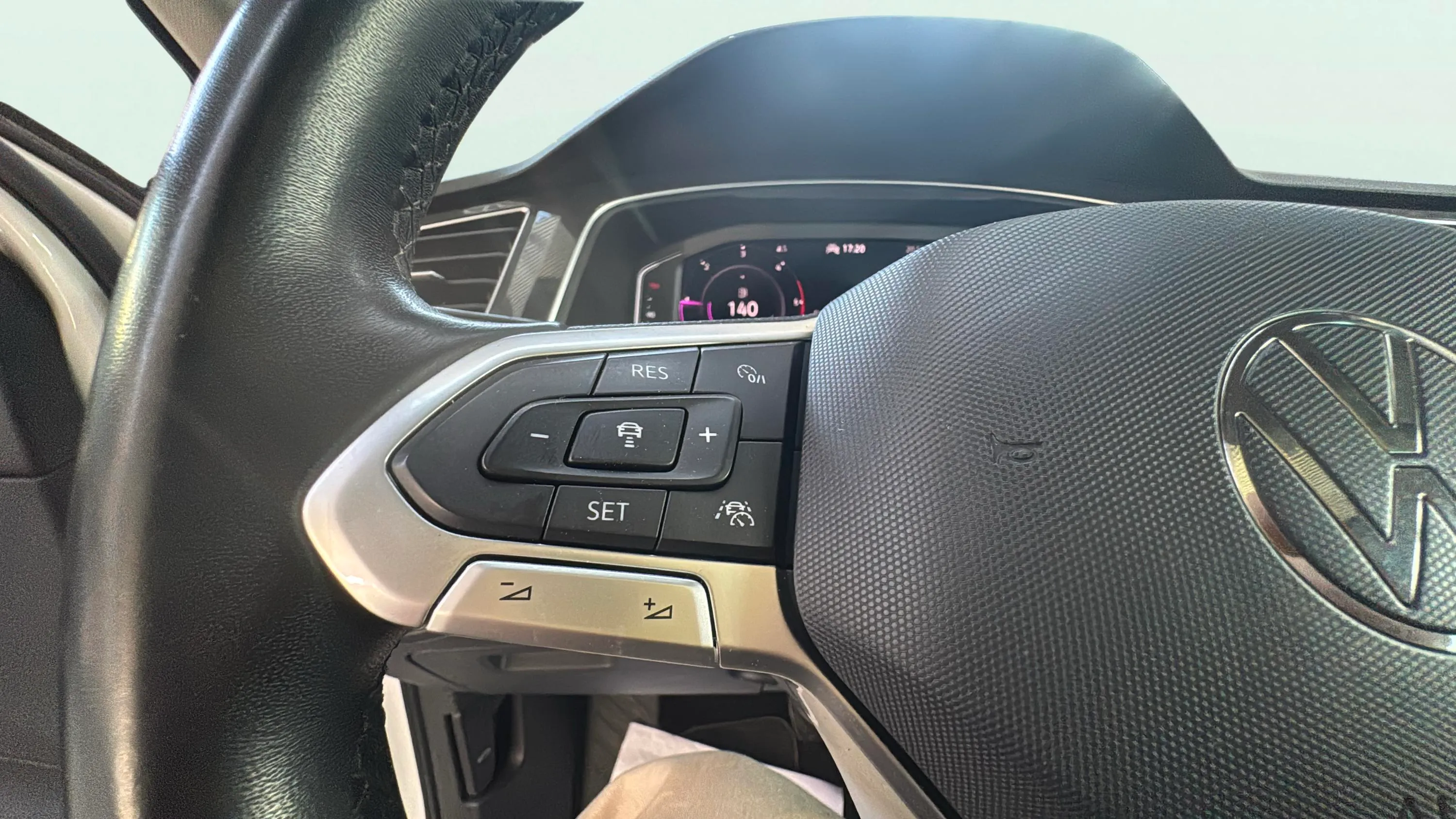 Volkswagen Tiguan Life 2.0 TDI DSG - foto 23