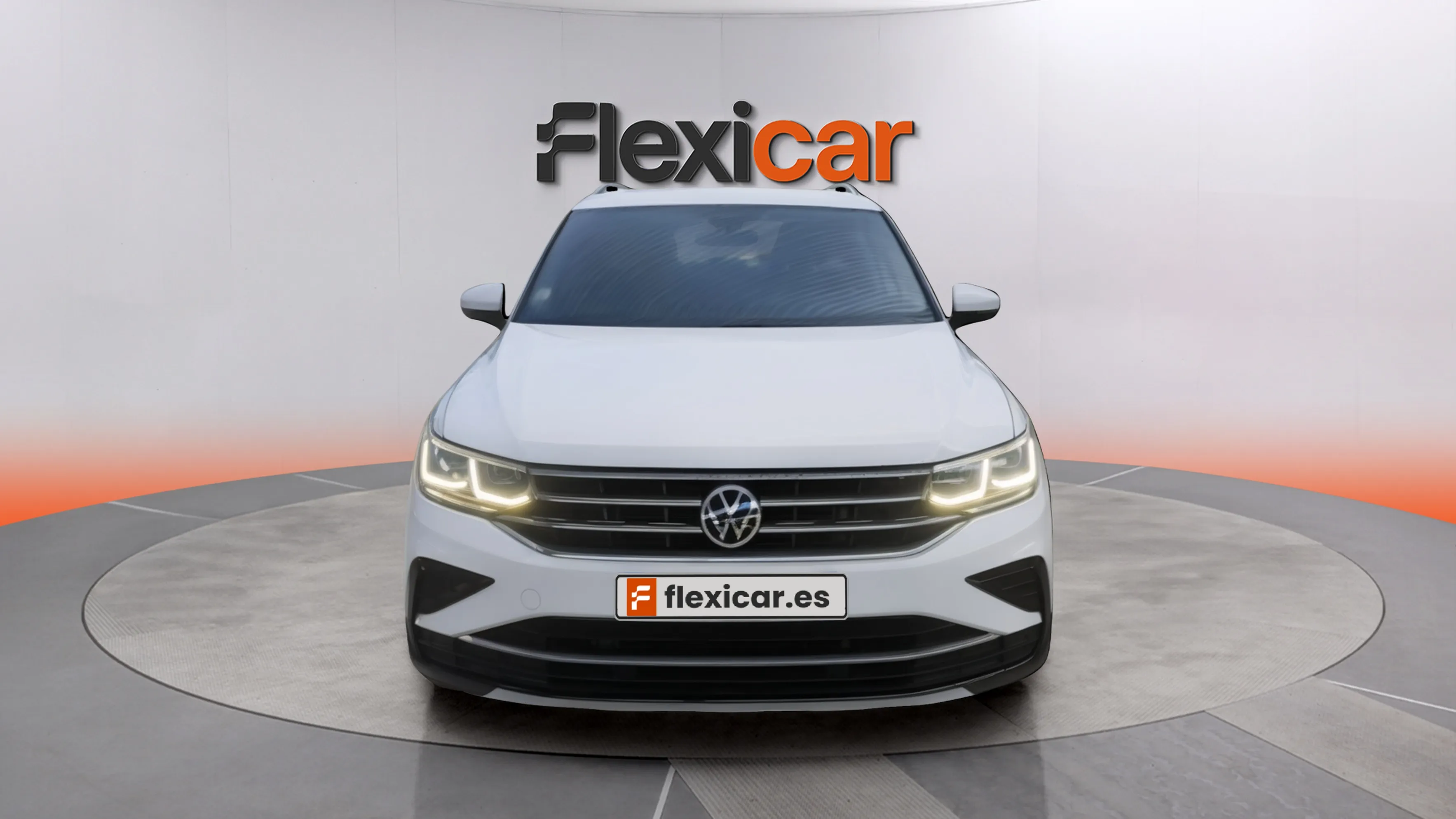 Volkswagen Tiguan Life 2.0 TDI DSG - foto 2