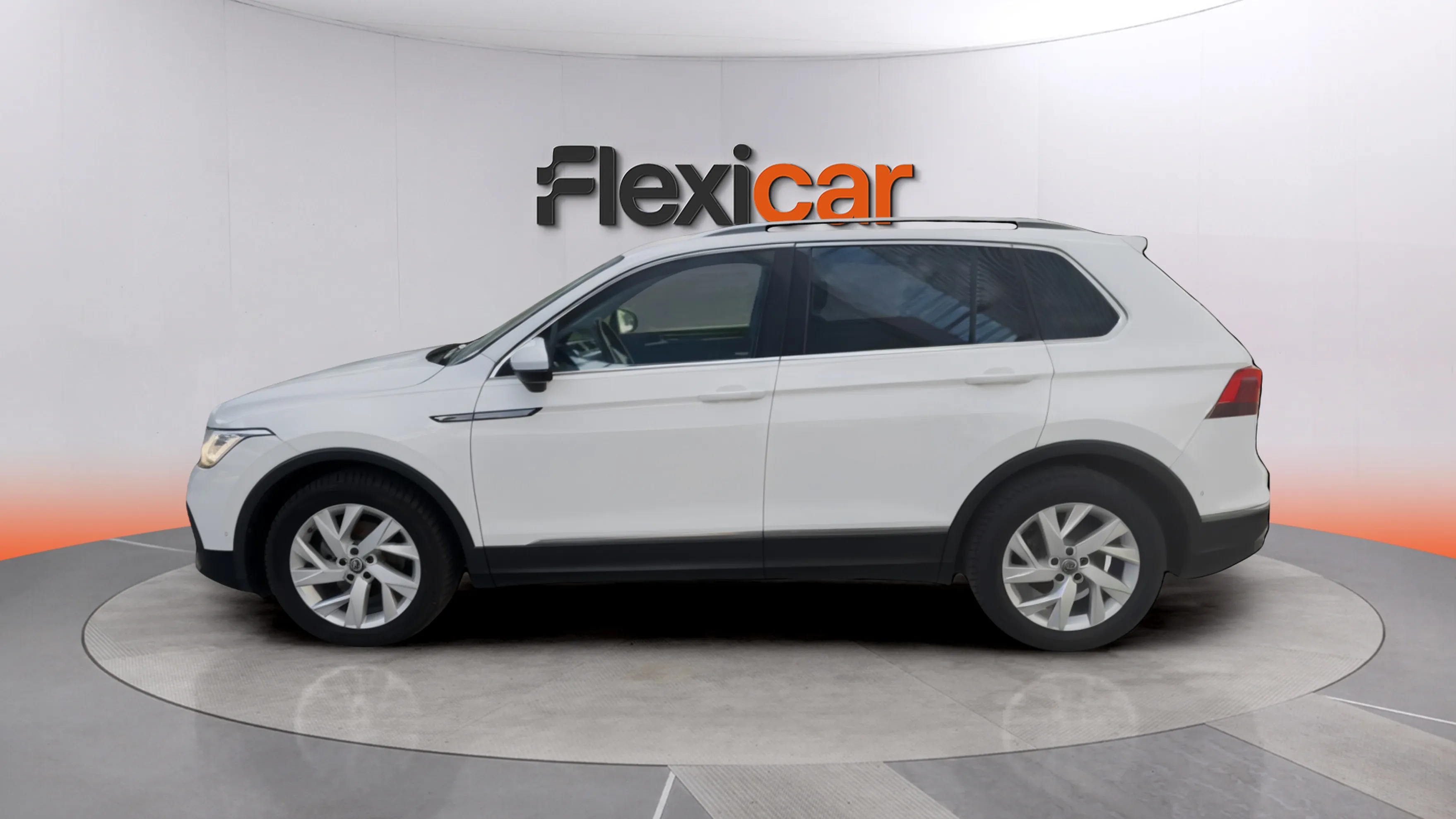 Volkswagen Tiguan Life 2.0 TDI DSG - foto 4
