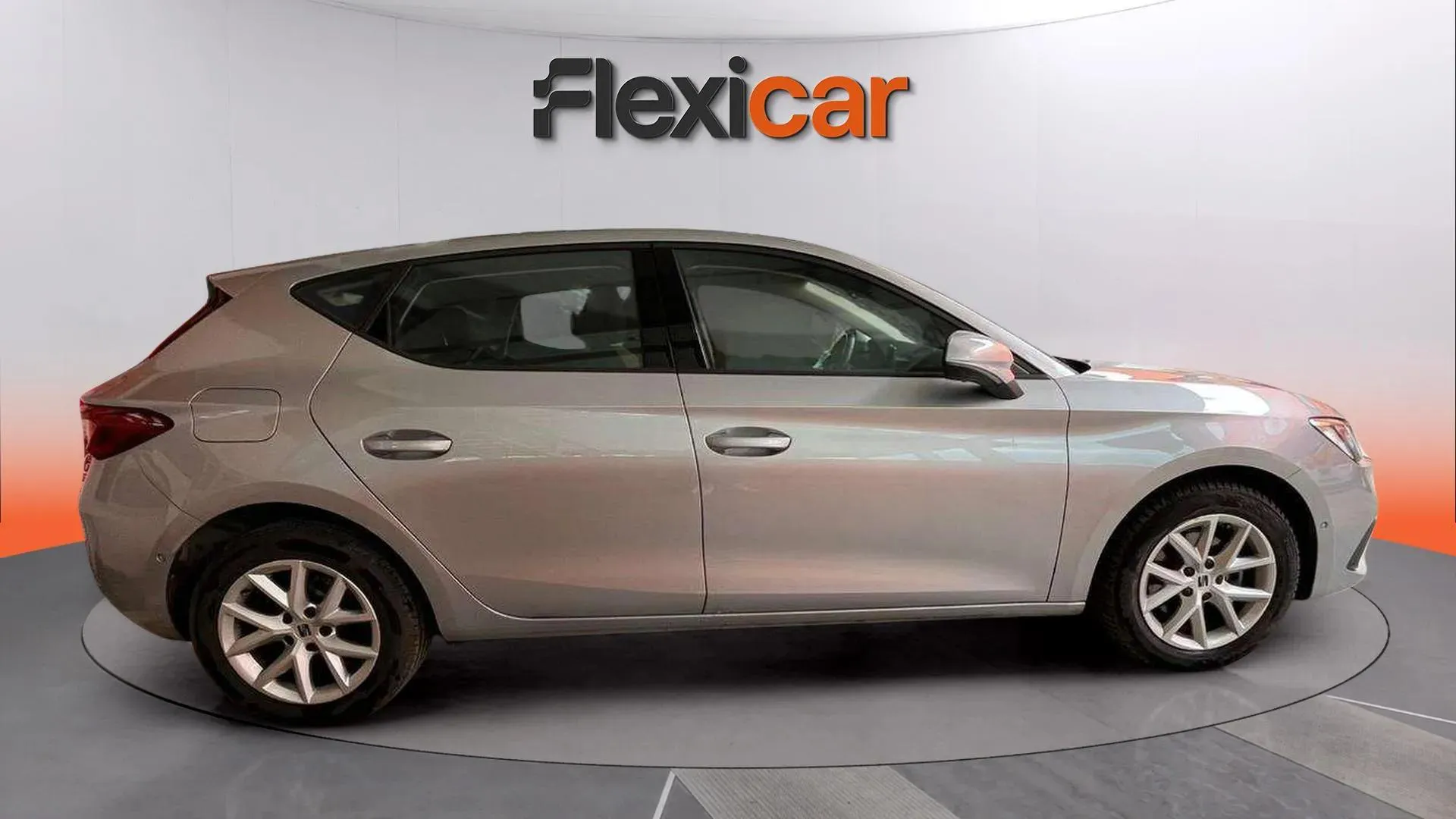 SEAT León 2.0 TDI DSG-7 Style - foto 2