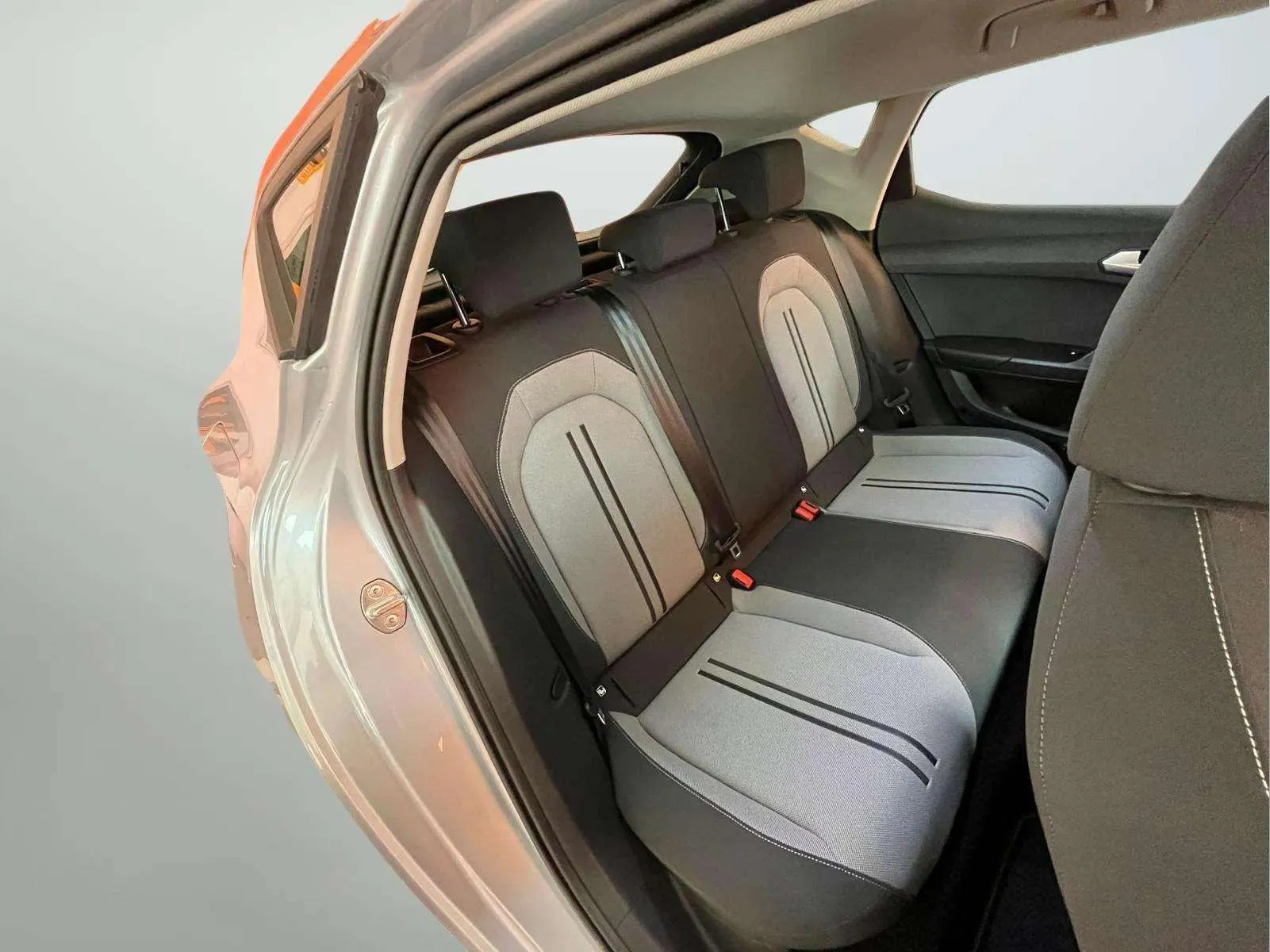 SEAT León 2.0 TDI DSG-7 Style - foto 11