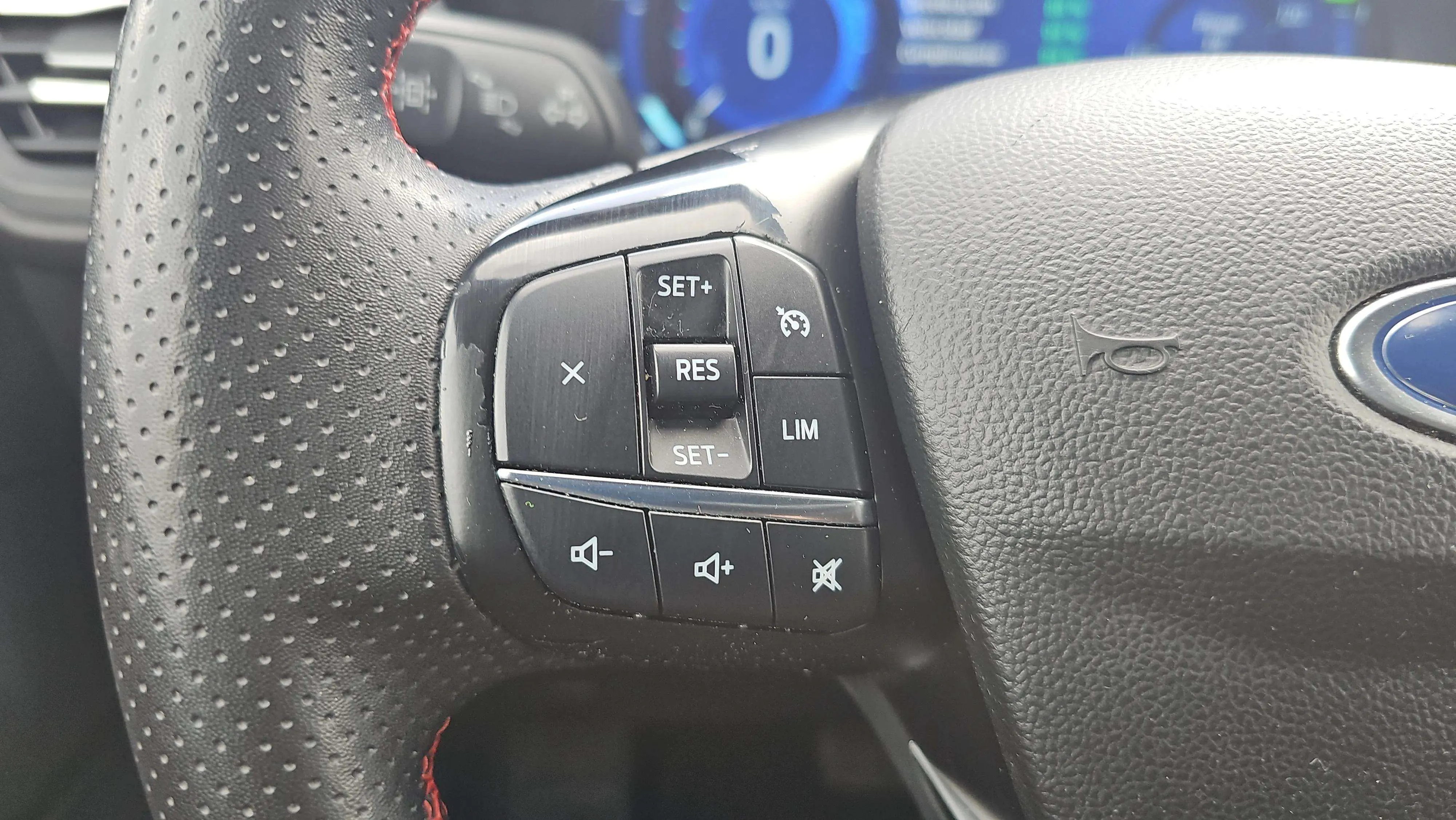 Ford Kuga ST-Line 2.5 Duratec PHEV - foto 19