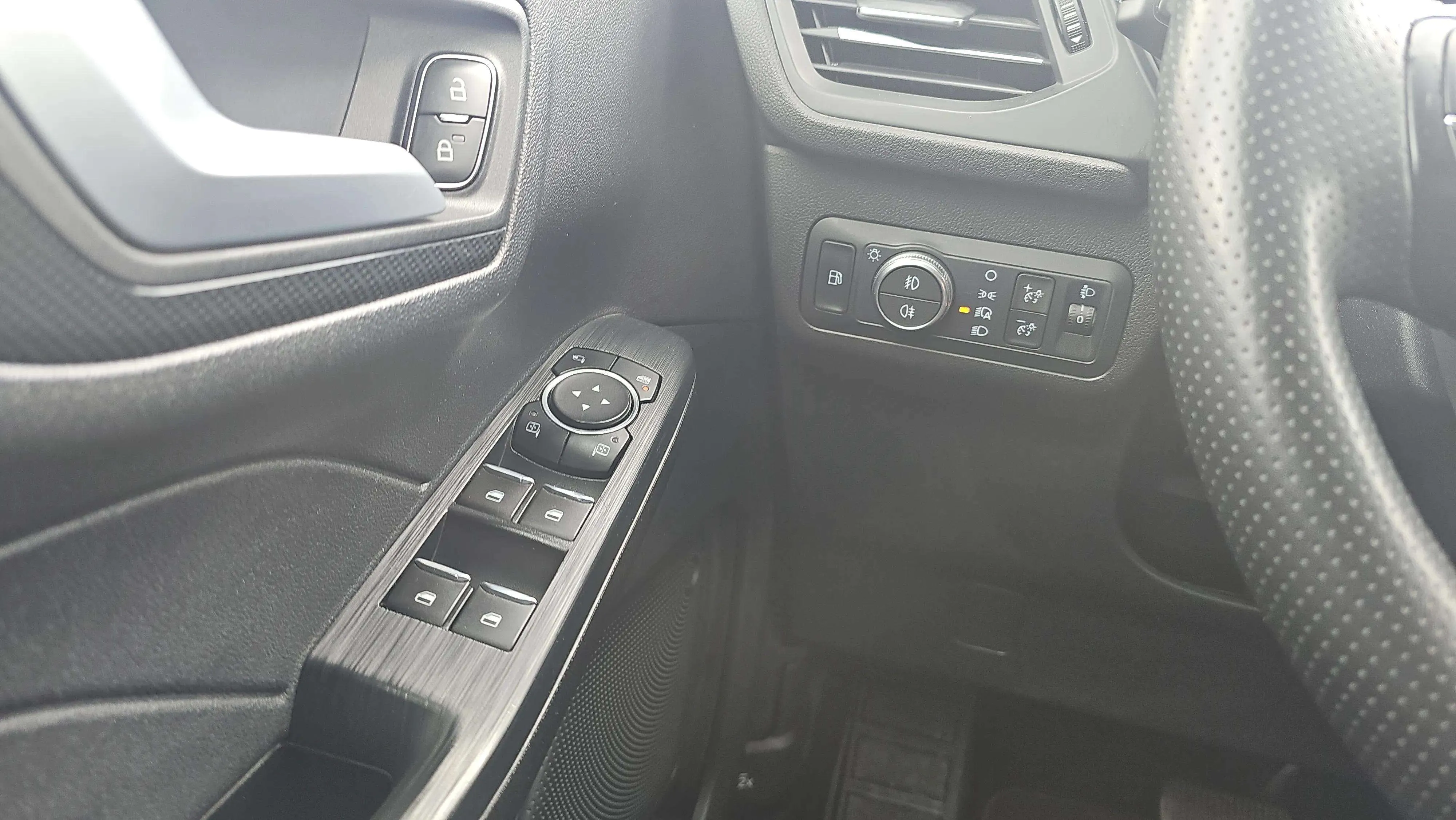 Ford Kuga ST-Line 2.5 Duratec PHEV - foto 28