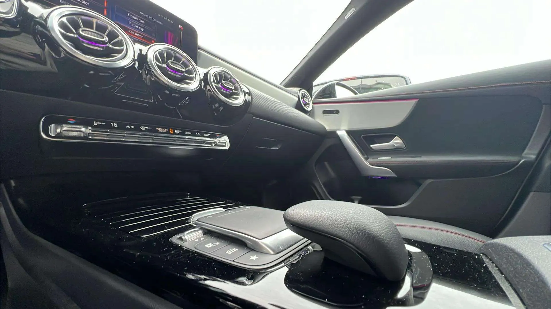Mercedes-Benz CLA 180 - foto 23