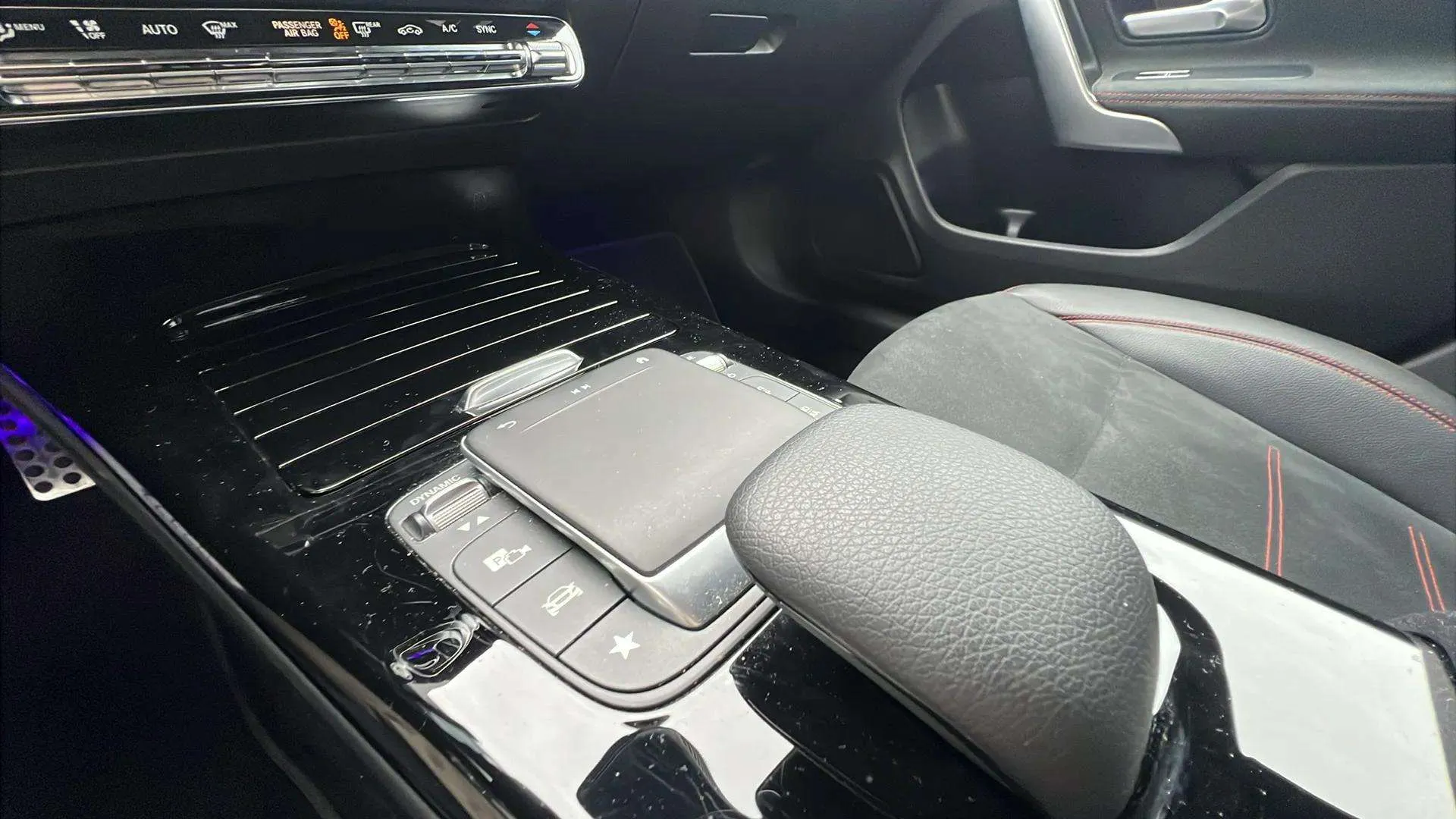 Mercedes-Benz CLA 180 - foto 13