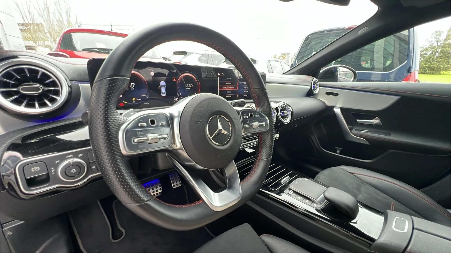 Mercedes-Benz CLA 180 - foto 11
