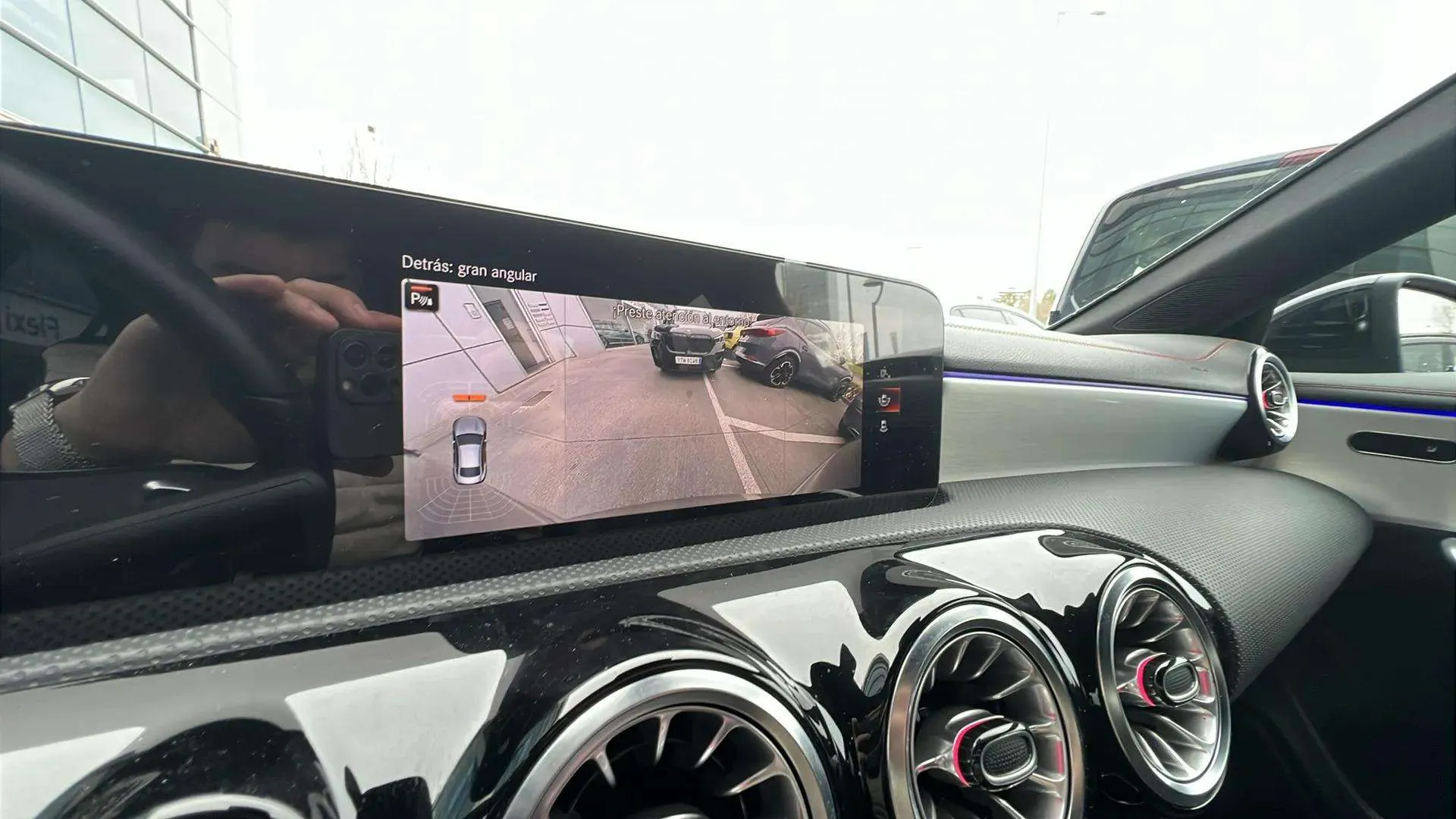 Mercedes-Benz CLA 180 - foto 27