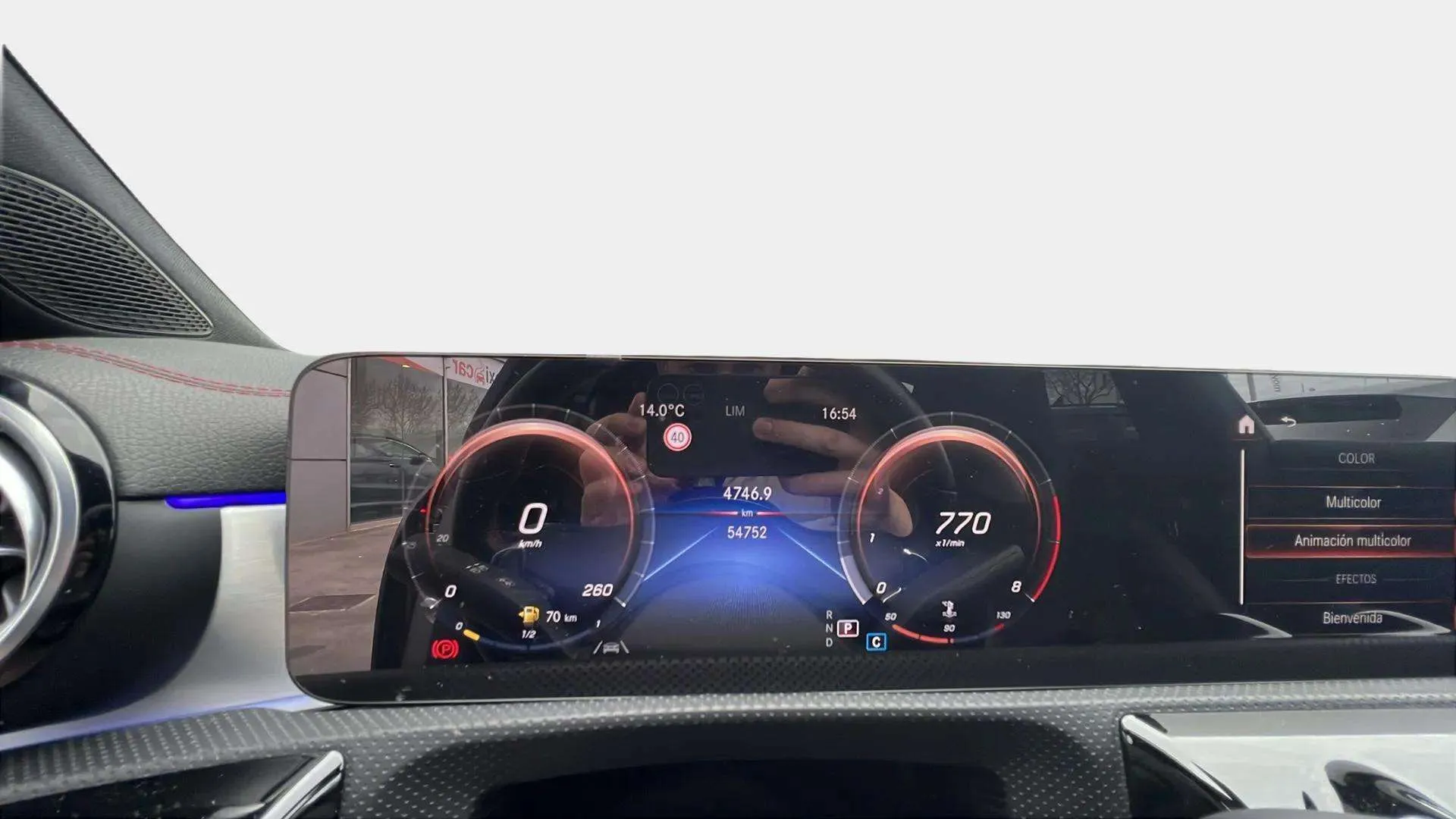 Mercedes-Benz CLA 180 - foto 10