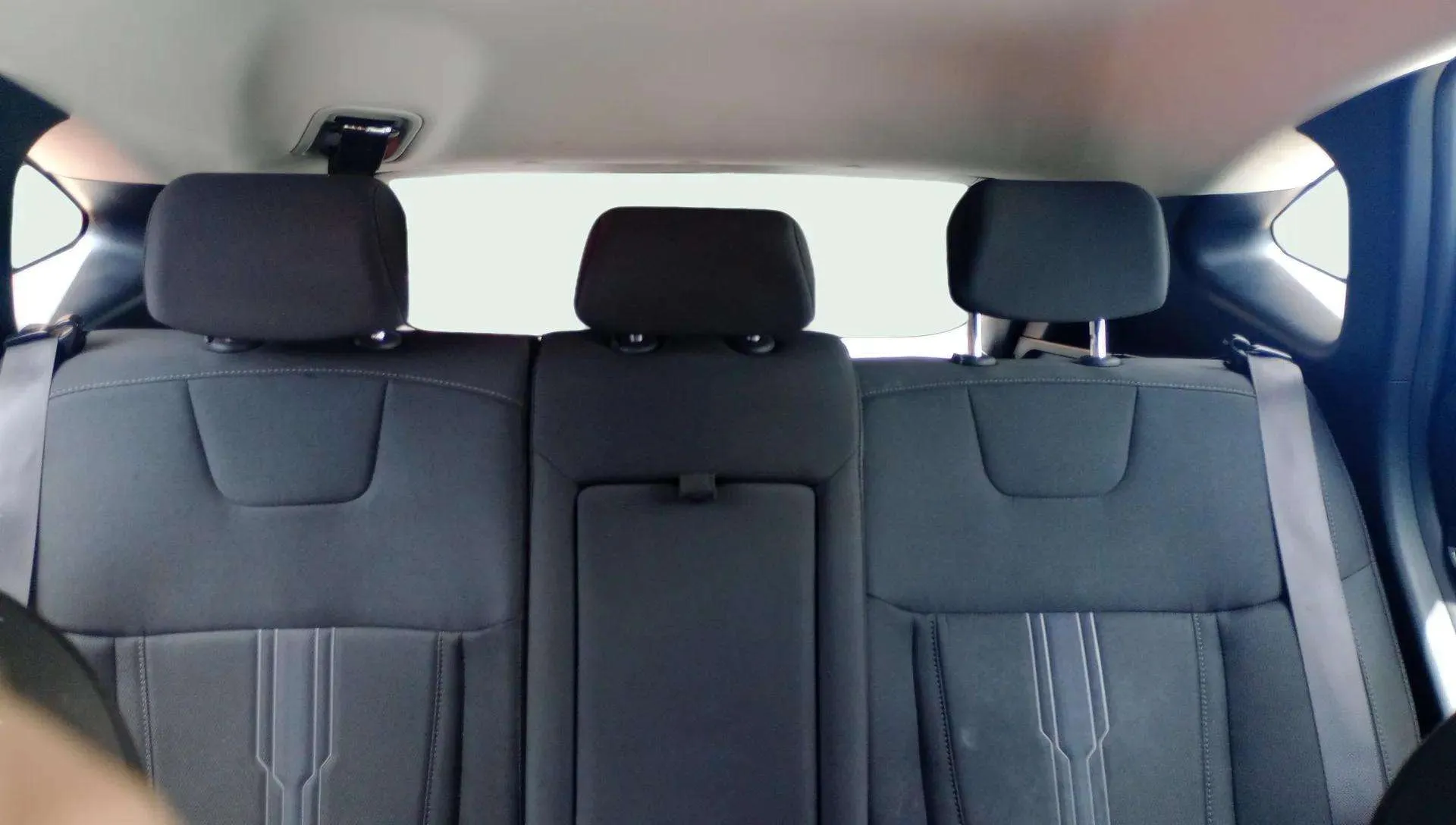 Hyundai Tucson 1.6 CRDi Maxx Safe - foto 13