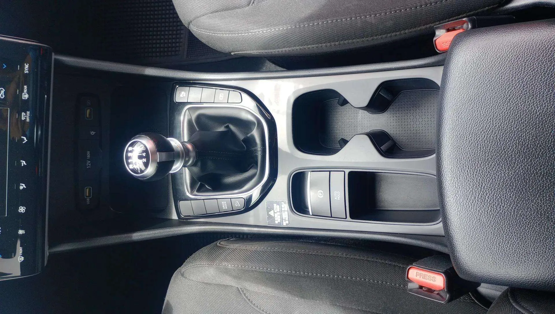 Hyundai Tucson 1.6 CRDi Maxx Safe - foto 14