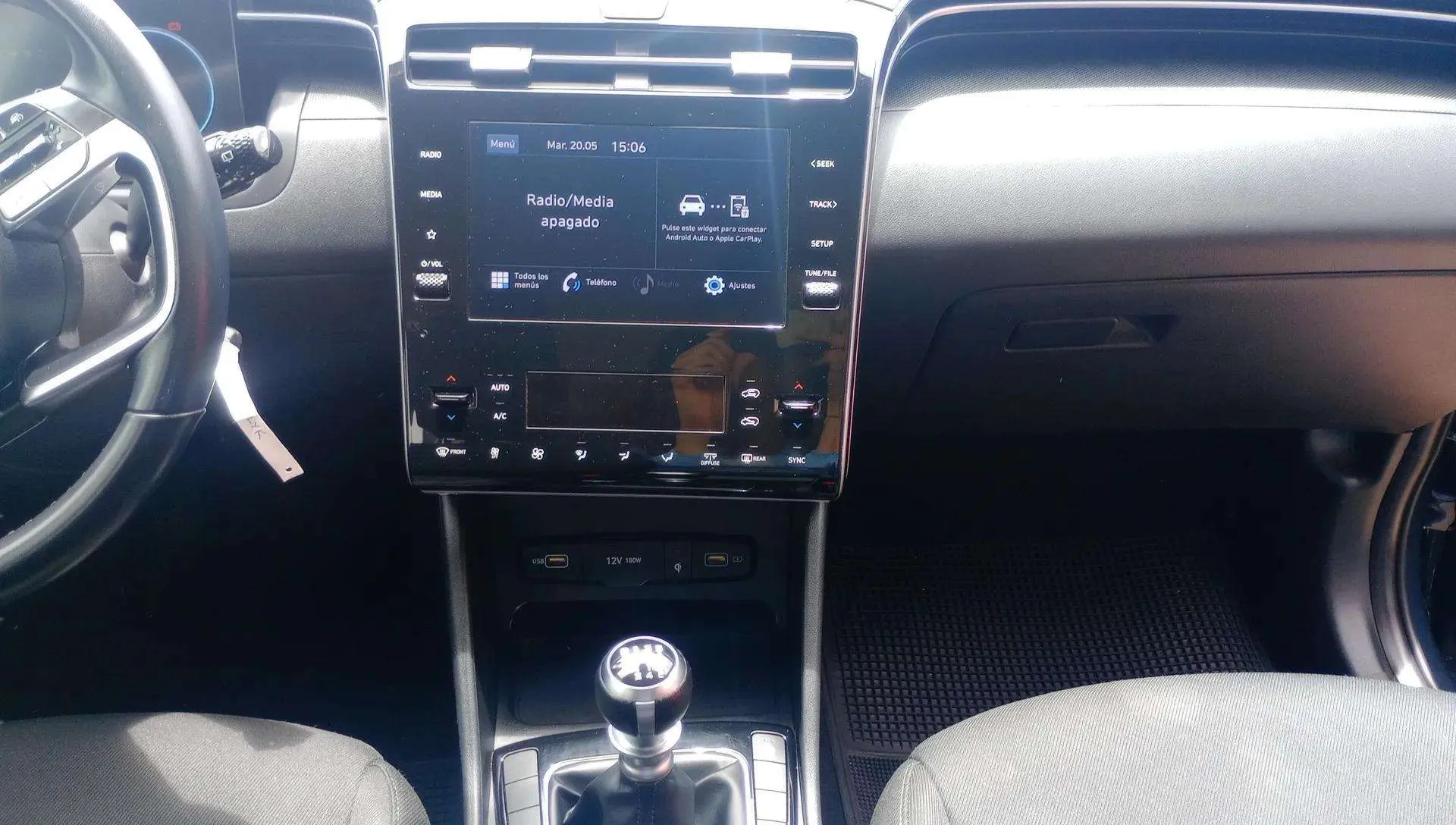 Hyundai Tucson 1.6 CRDi Maxx Safe - foto 9