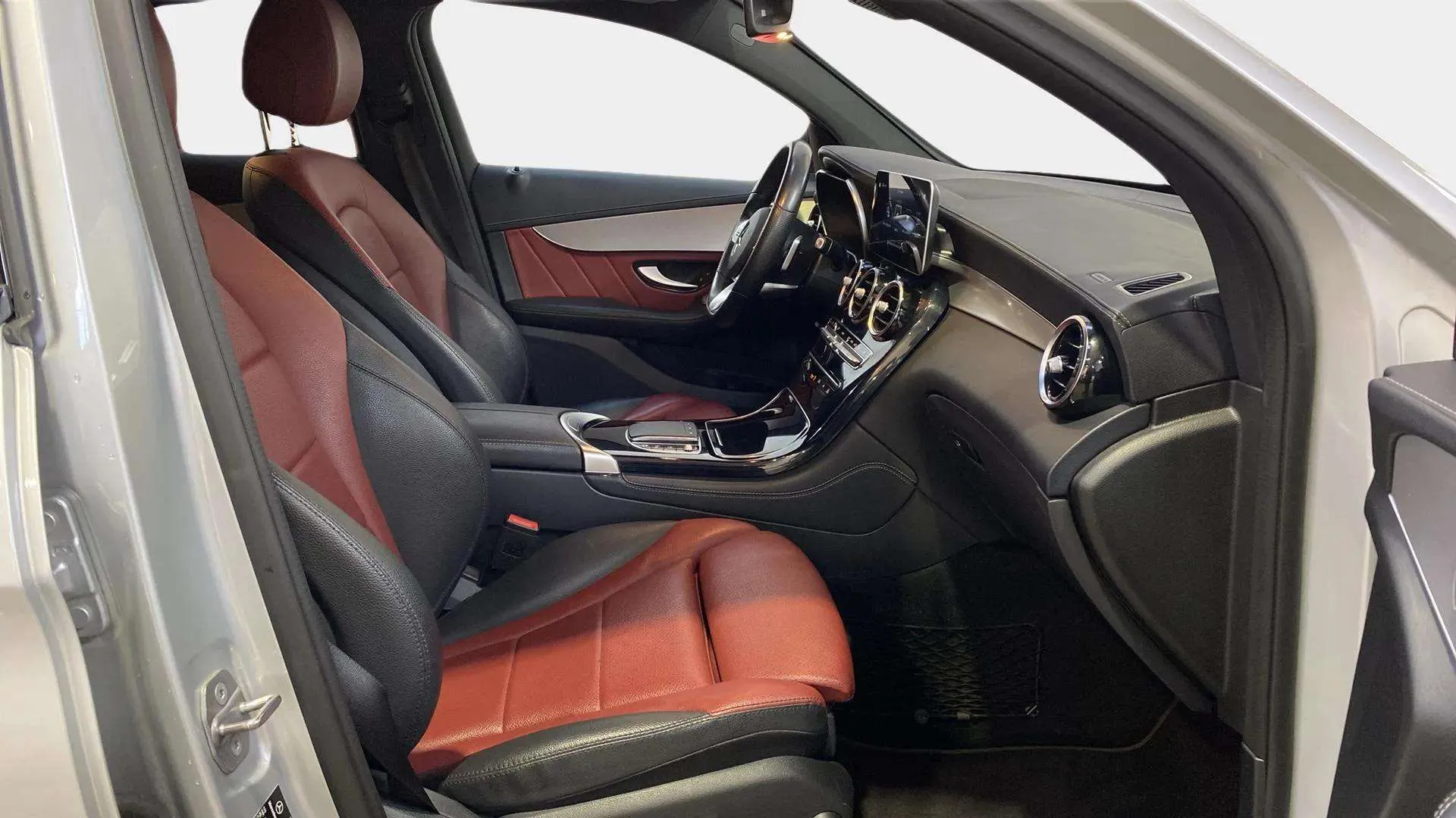 Mercedes-Benz GLC 200 4MATIC - foto 11