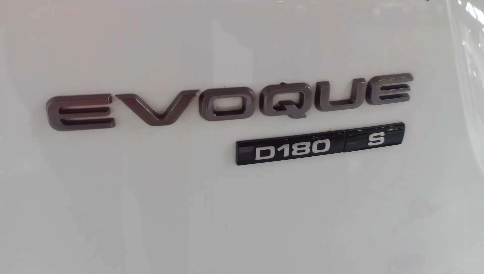 Land Rover Range Rover Evoque 2.0 D180 HSE 4WD MHEV - foto 13