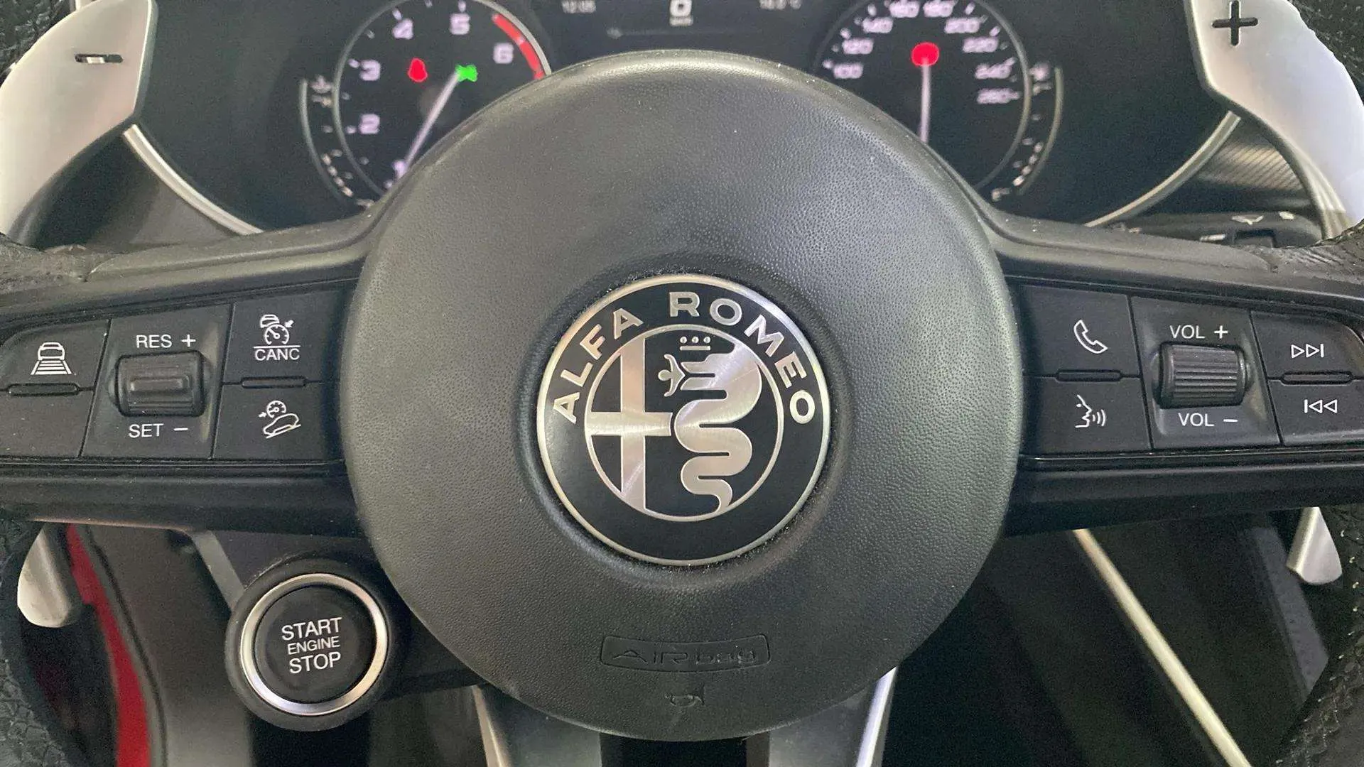 Alfa Romeo Stelvio 2.0 Gasolina Sprint Q4 - foto 26