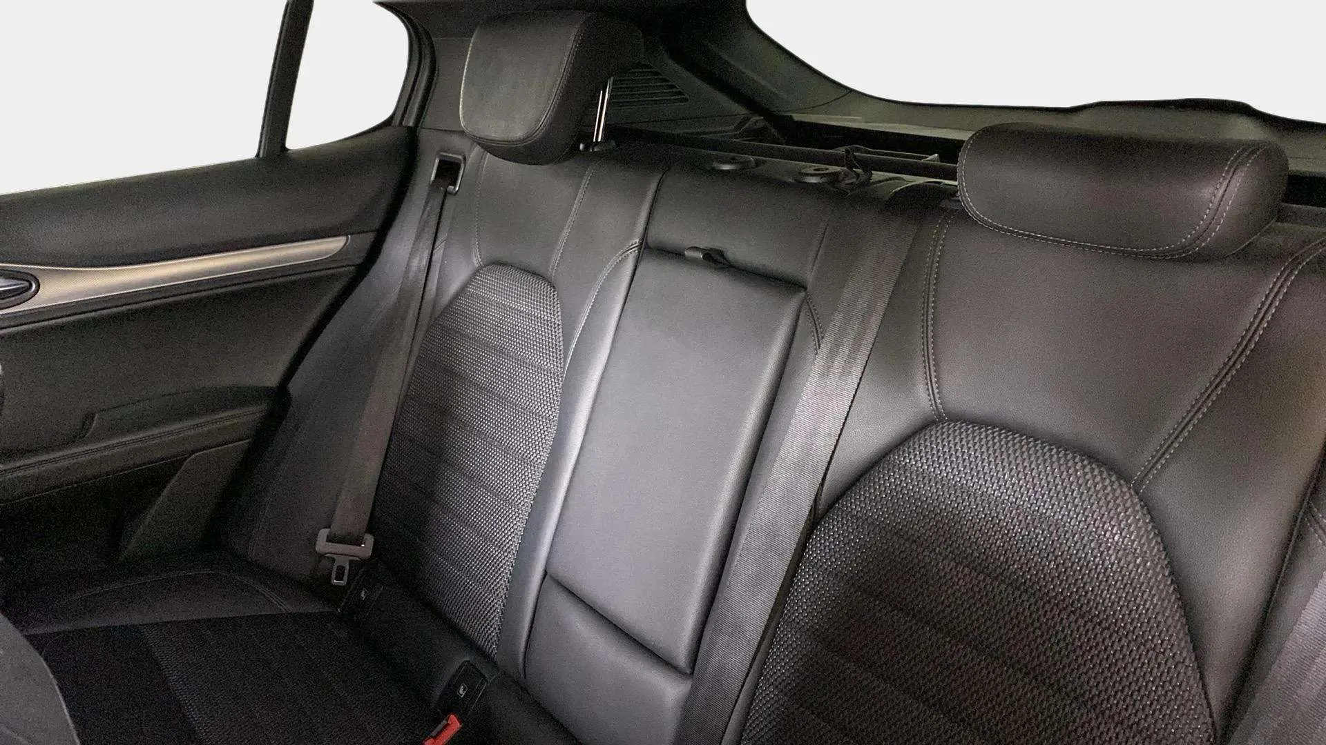 Alfa Romeo Stelvio 2.0 Gasolina Sprint Q4 - foto 13