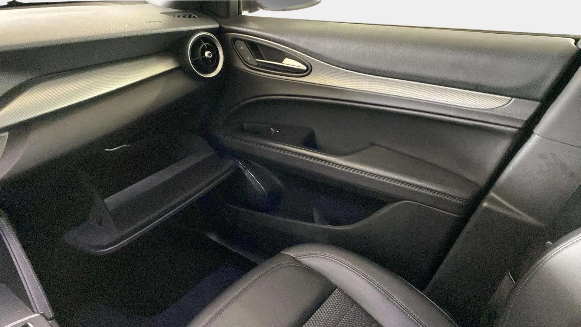 Alfa Romeo Stelvio 2.0 Gasolina Sprint Q4 - foto 33