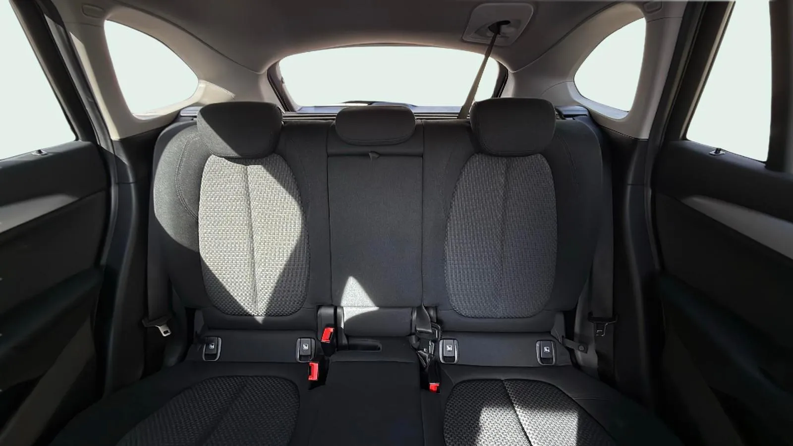 BMW X1 sDrive20dA - foto 21