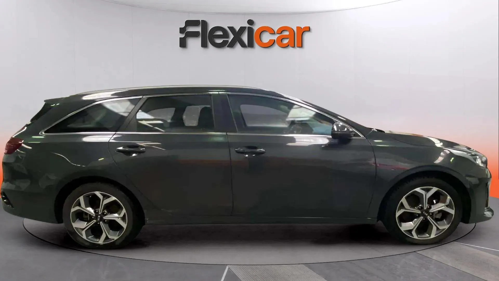 Kia Ceed Tourer 1.6 GDi PHEV E-Tech - foto 8