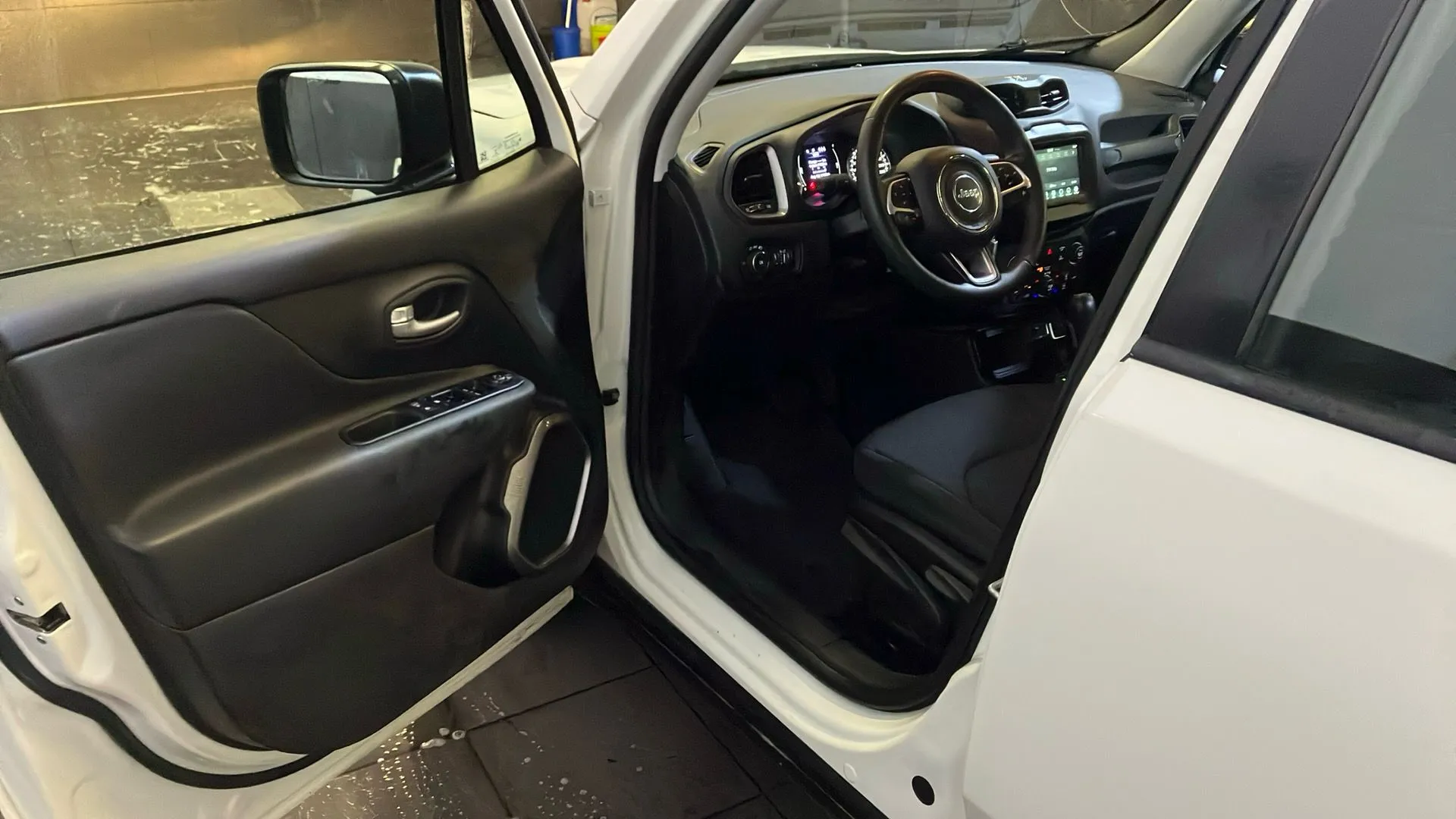 Jeep Renegade eHybrid 1.5 Limited ATX - foto 19