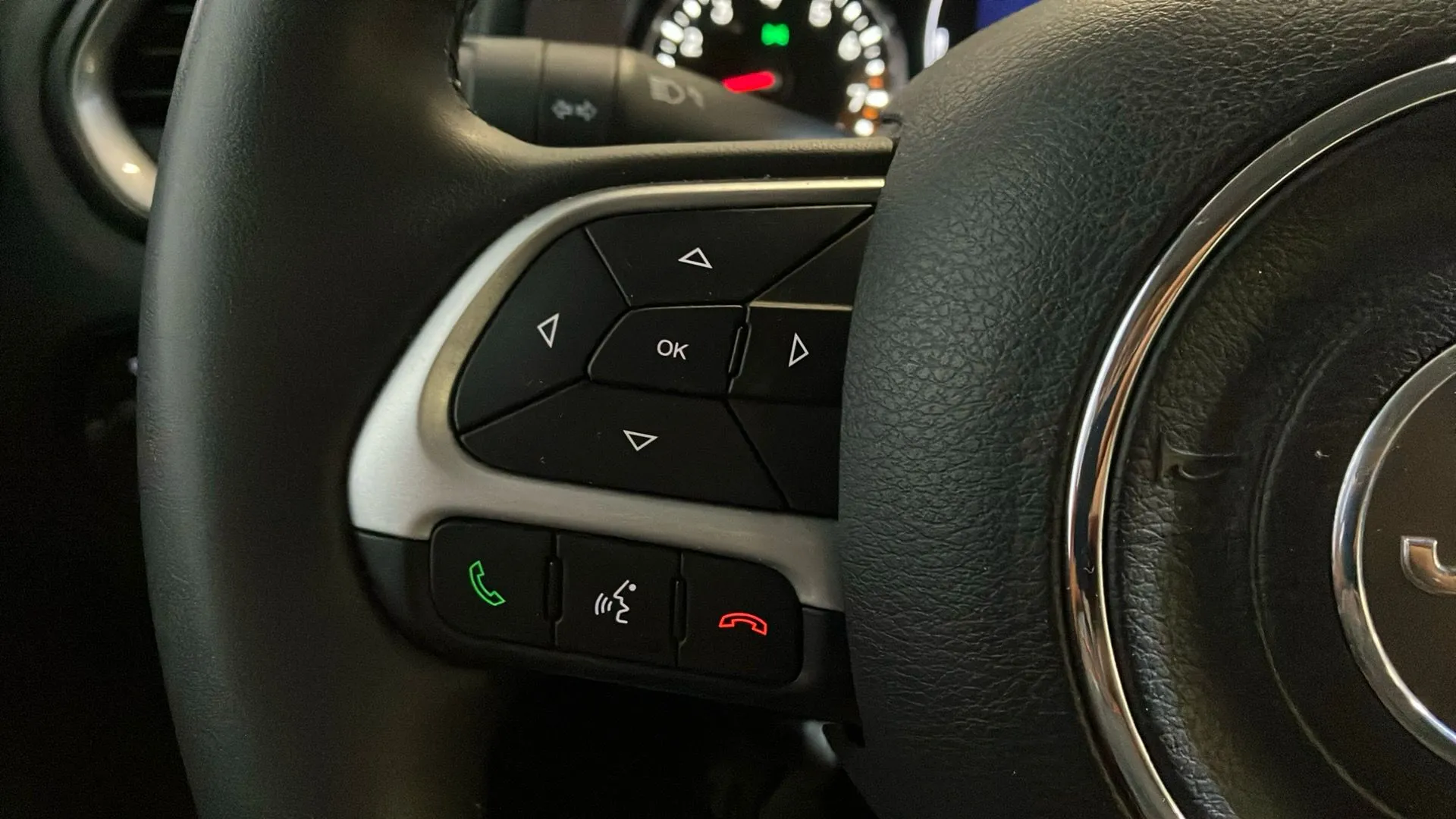 Jeep Renegade eHybrid 1.5 Limited ATX - foto 14