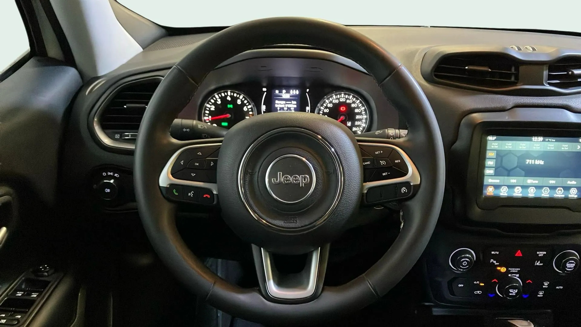 Jeep Renegade eHybrid 1.5 Limited ATX - foto 13