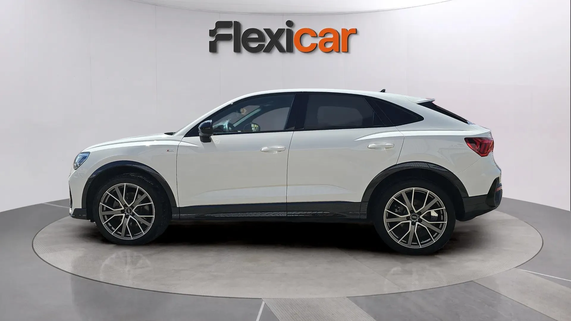 Audi Q3 40 TDI S tronic quattro Black Line - foto 4