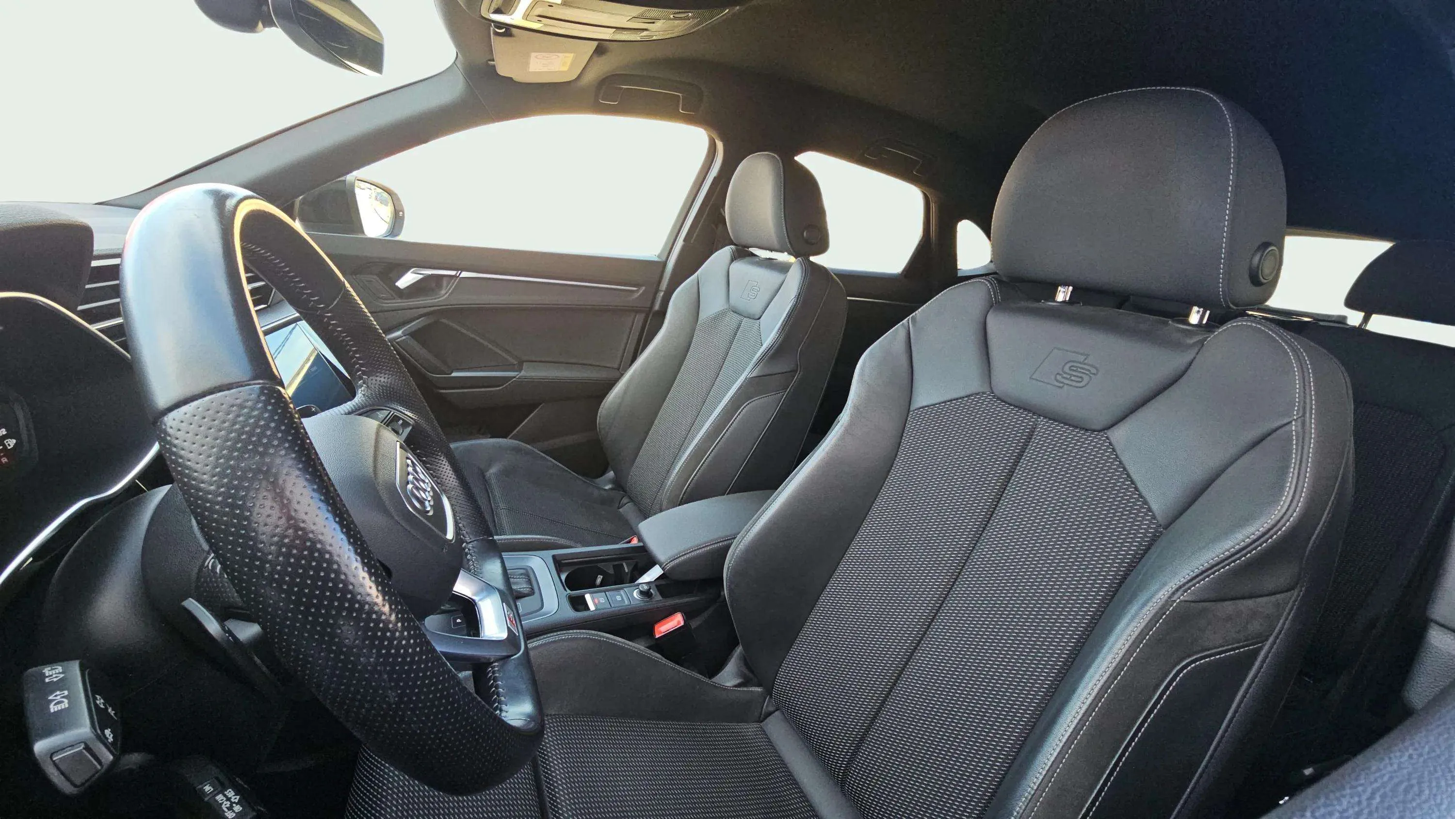 Audi Q3 40 TDI S tronic quattro Black Line - foto 11