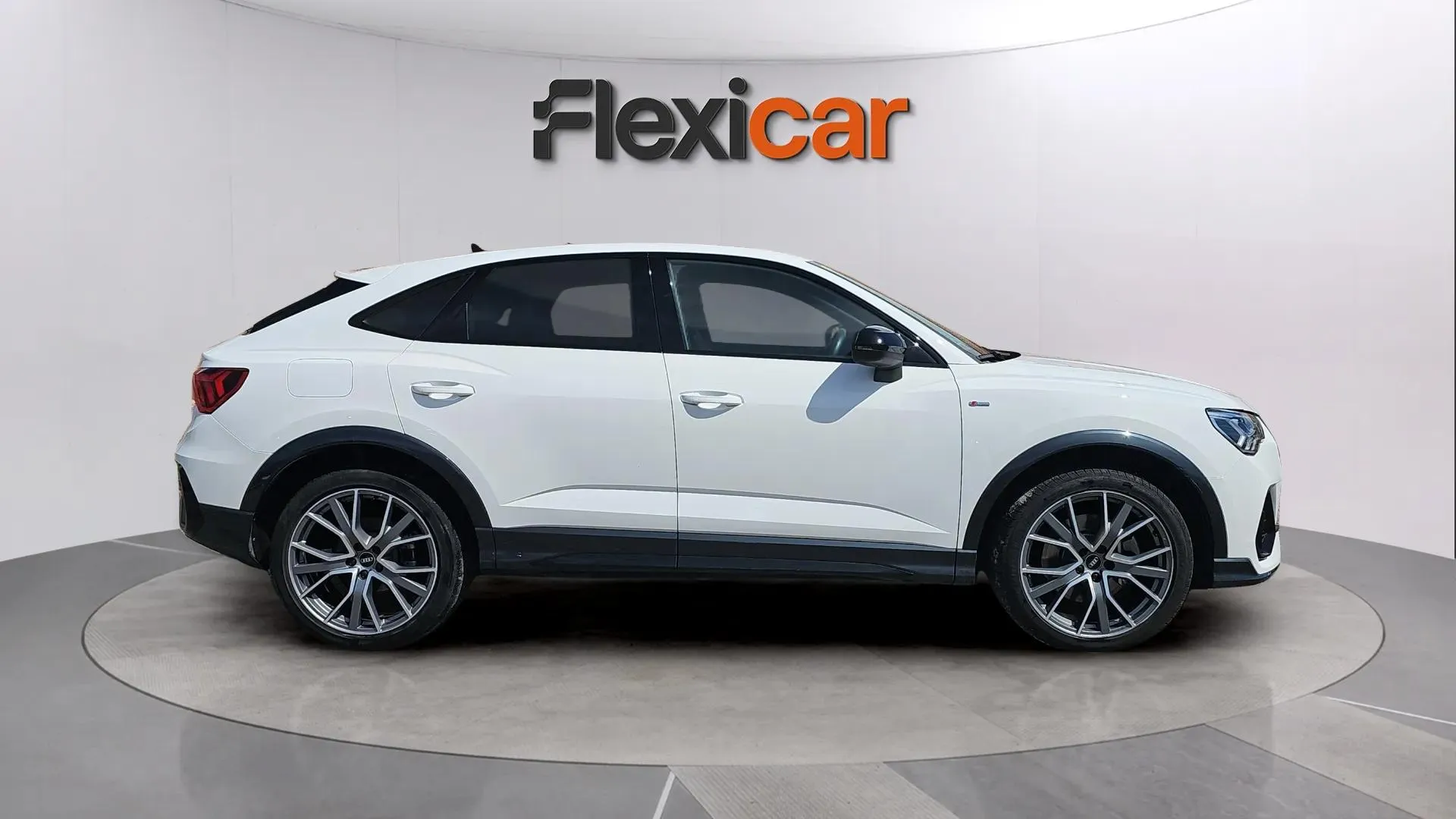 Audi Q3 40 TDI S tronic quattro Black Line - foto 8