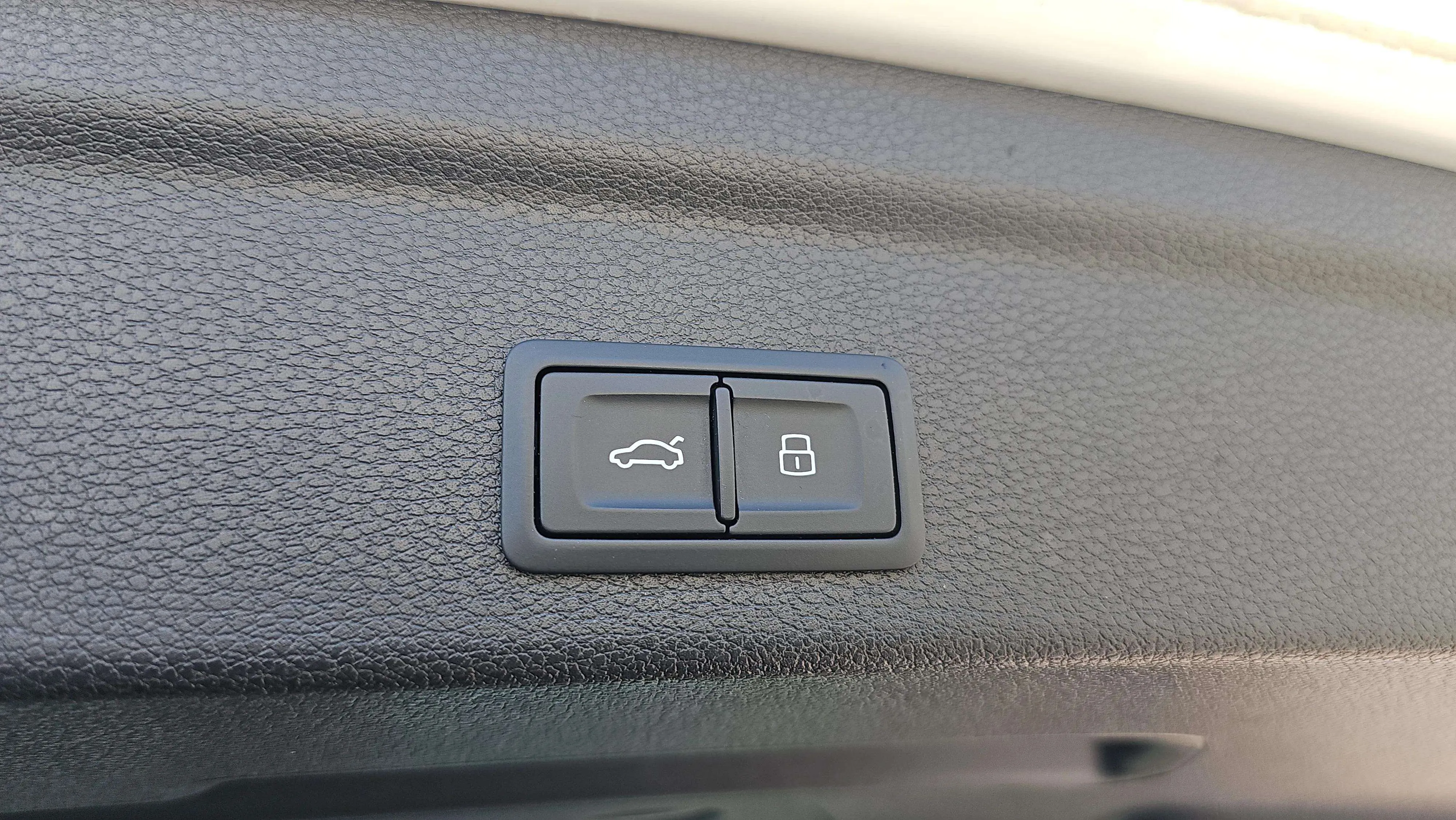 Audi Q3 40 TDI S tronic quattro Black Line - foto 23